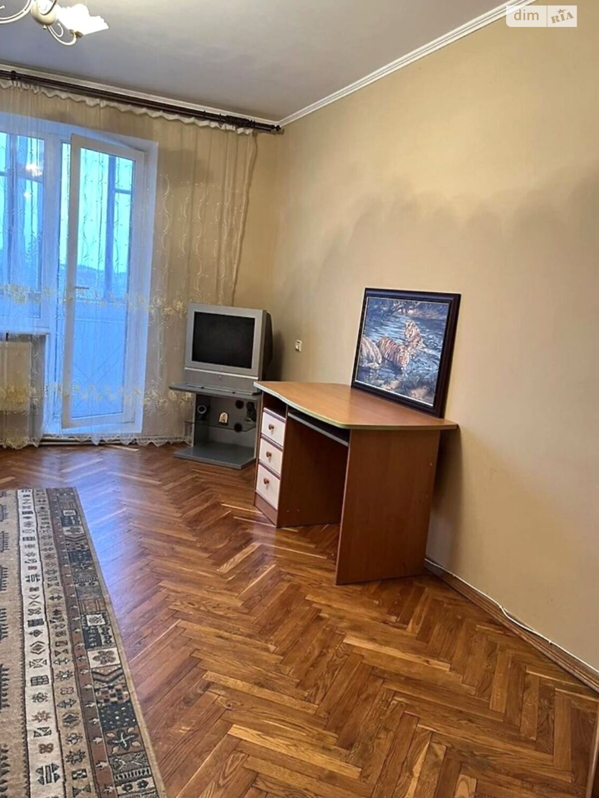 трикімнатна квартира в Тернополі, район Бам, на вул. Київська в довготривалу оренду помісячно фото 1 трикімнатна квартира в Тернополі, район Бам, на вул. Київська в довготривалу оренду помісячно фото 1