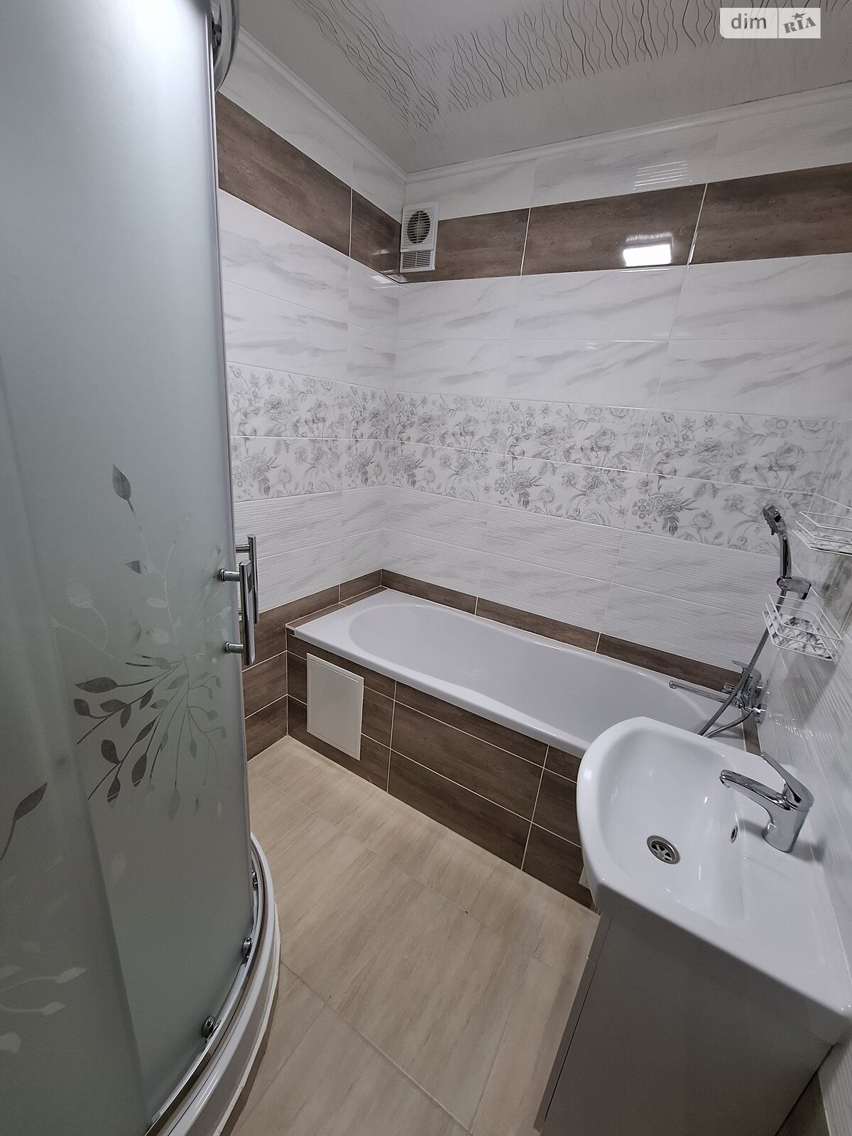 двухкомнатная квартира в Тернополе, район Бам, на ул. Лепкого Богдана 2А в аренду на долгий срок помесячно фото 1