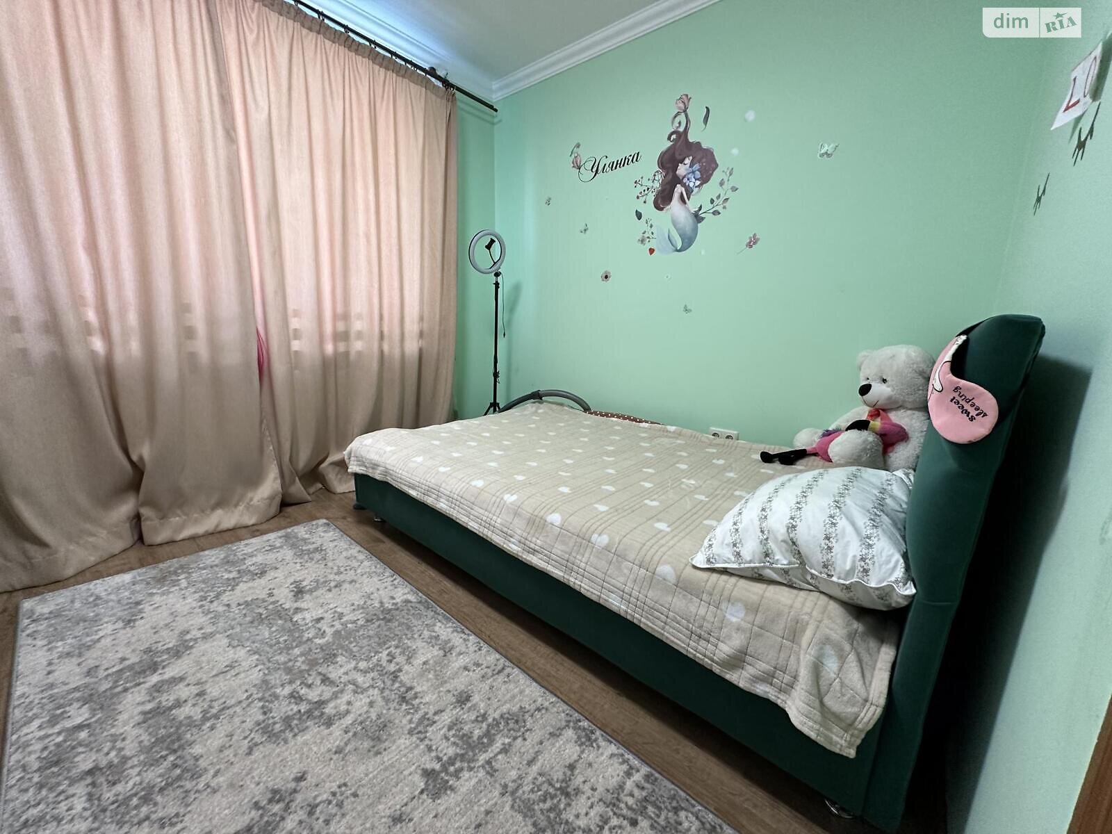 трехкомнатная квартира в Тернополе, район Бам, на ул. Защитников Украины в аренду на долгий срок помесячно фото 1