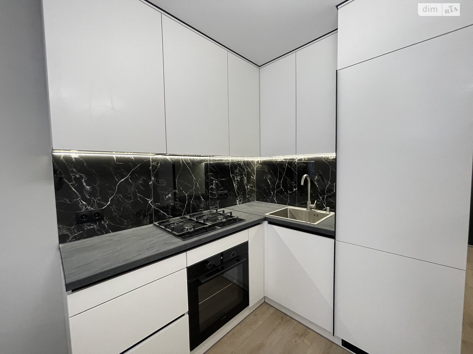 однокомнатная квартира в Тернополе, район Бам, на ул. Смакулы в аренду на долгий срок помесячно фото 1