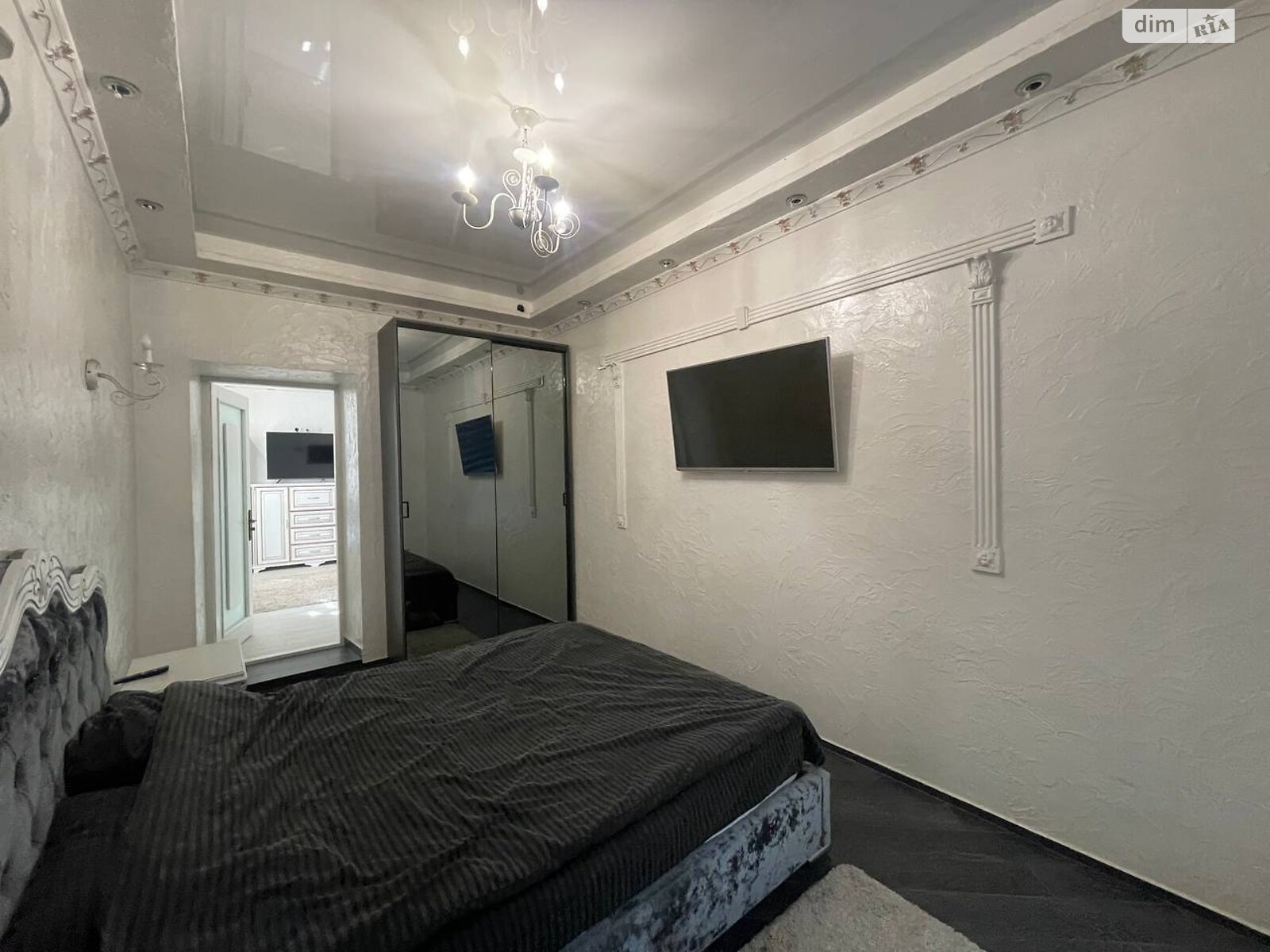 четырехкомнатная квартира в Тернополе, район Бам, на ул. Збаражская в аренду на долгий срок помесячно фото 1