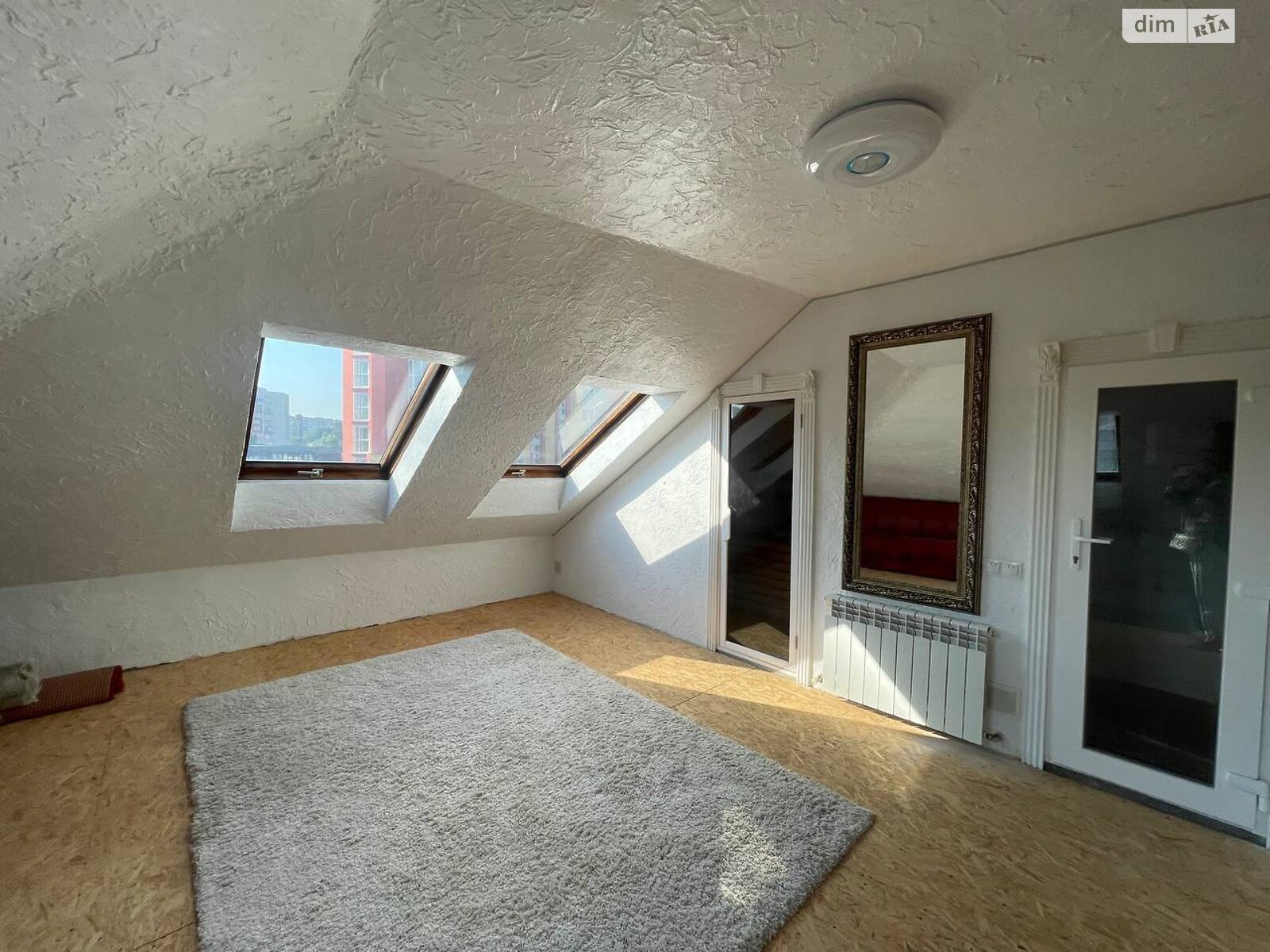 четырехкомнатная квартира в Тернополе, район Бам, на ул. Збаражская в аренду на долгий срок помесячно фото 1