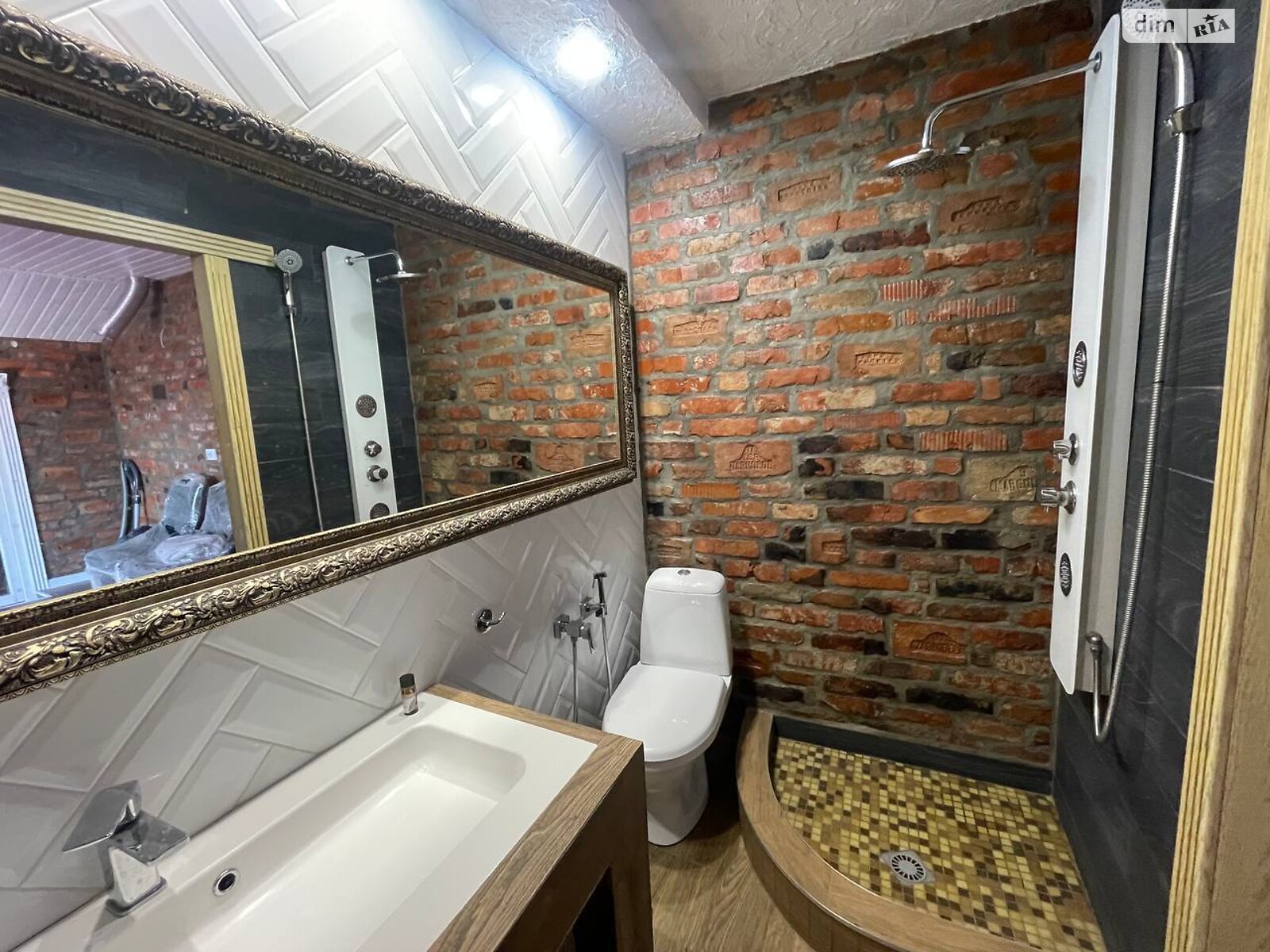 четырехкомнатная квартира в Тернополе, район Бам, на ул. Збаражская в аренду на долгий срок помесячно фото 1