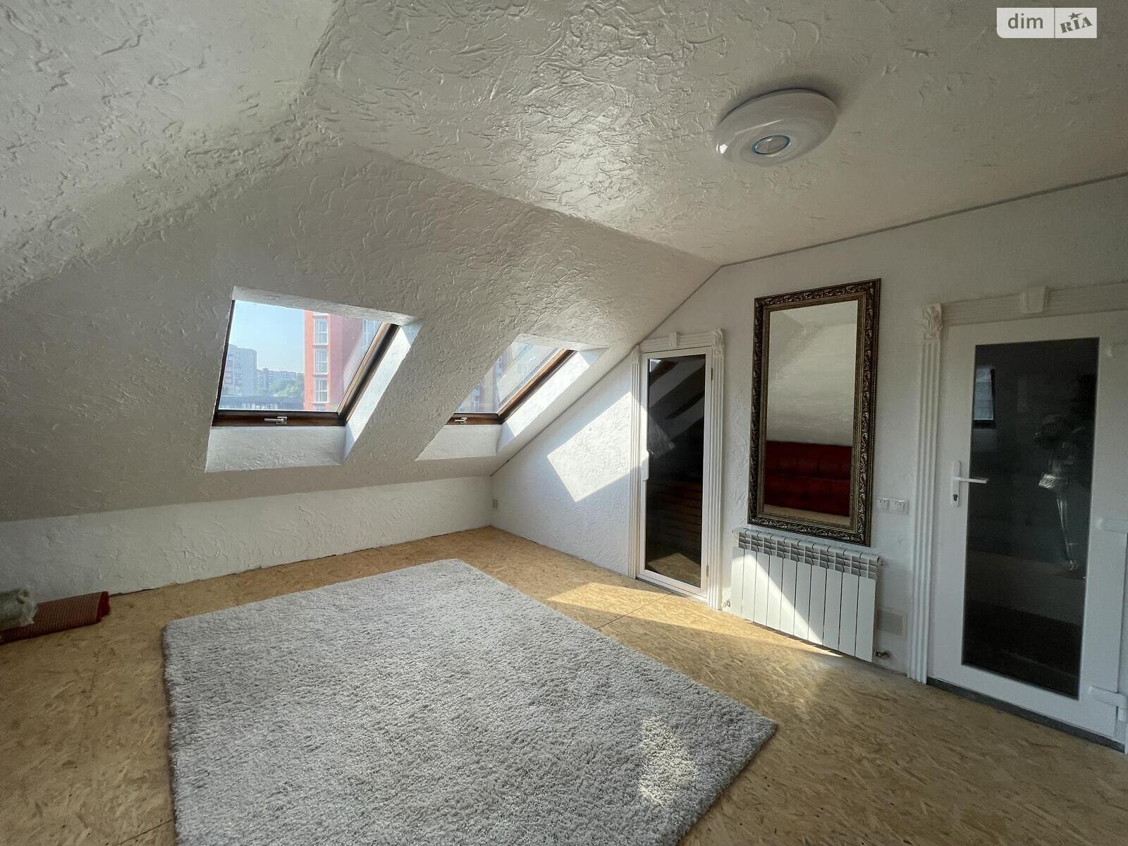 четырехкомнатная квартира в Тернополе, район Бам, на ул. Збаражская в аренду на долгий срок помесячно фото 1