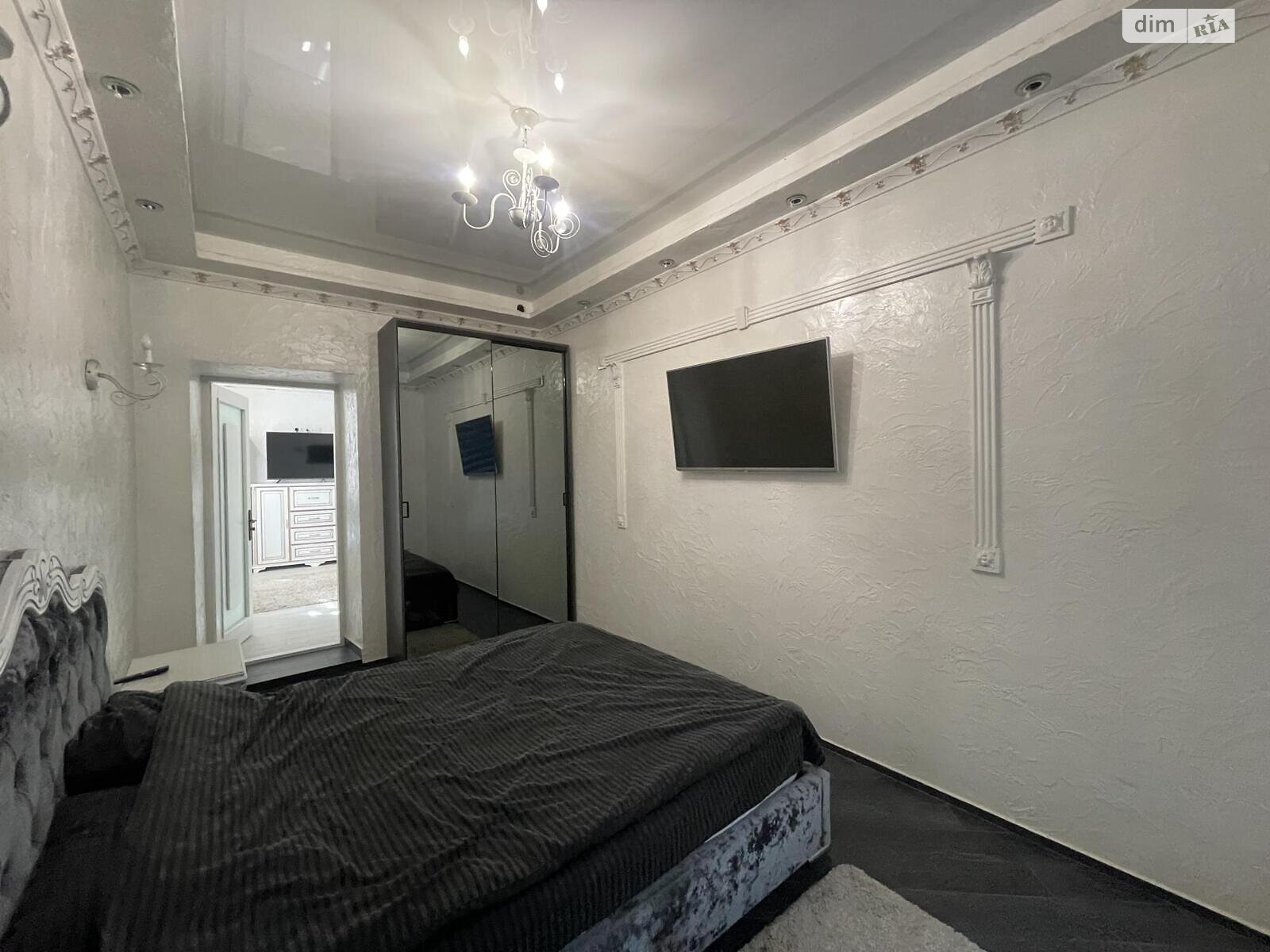 четырехкомнатная квартира в Тернополе, район Бам, на ул. Збаражская в аренду на долгий срок помесячно фото 1