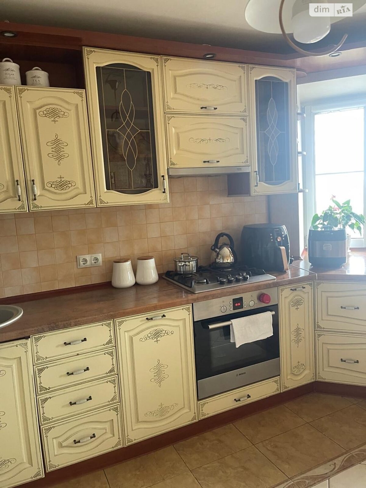 трехкомнатная квартира в Тернополе, район Бам, на просп. Злуки в аренду на долгий срок помесячно фото 1