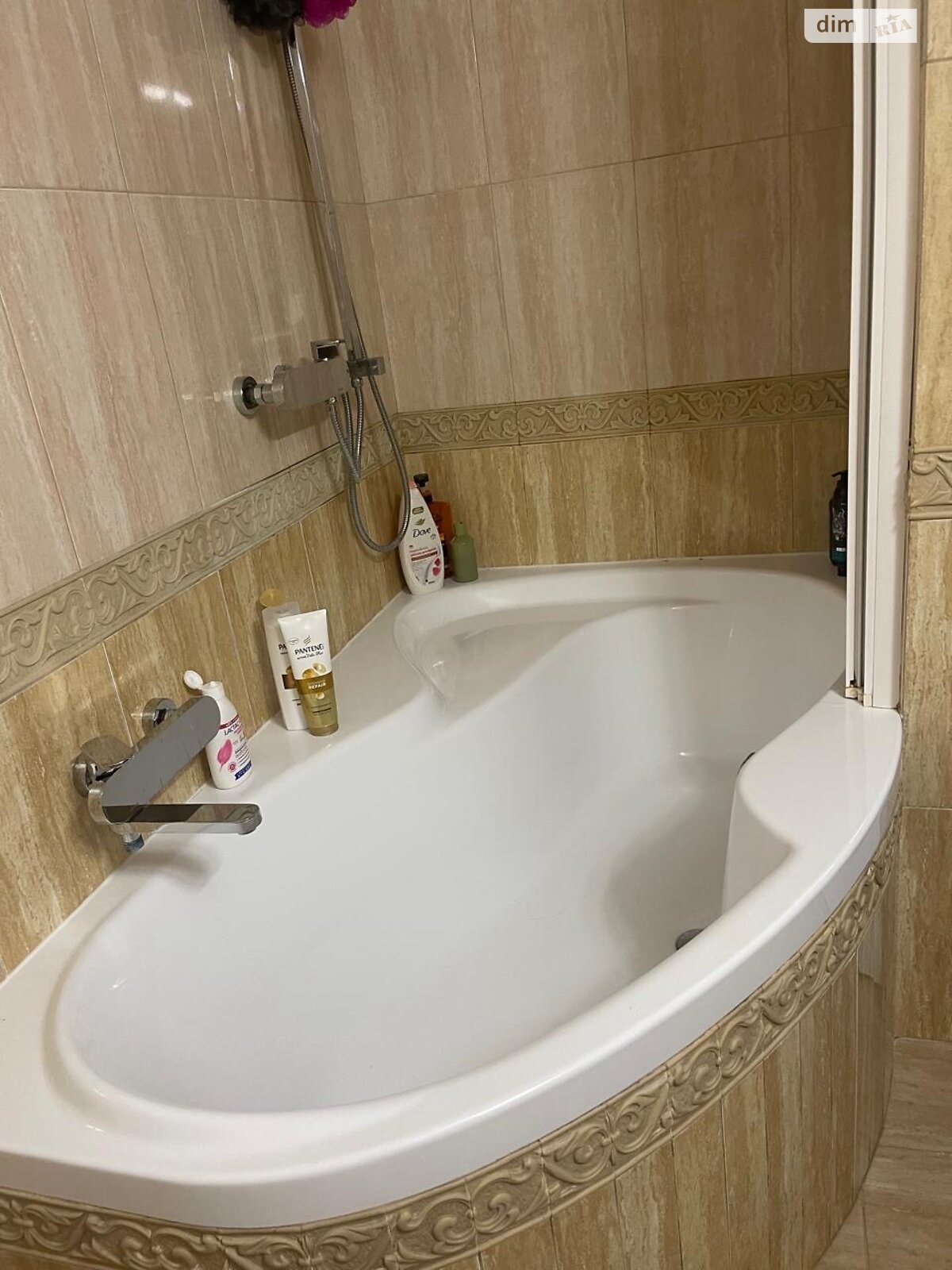 трехкомнатная квартира в Тернополе, район Бам, на просп. Злуки в аренду на долгий срок помесячно фото 1