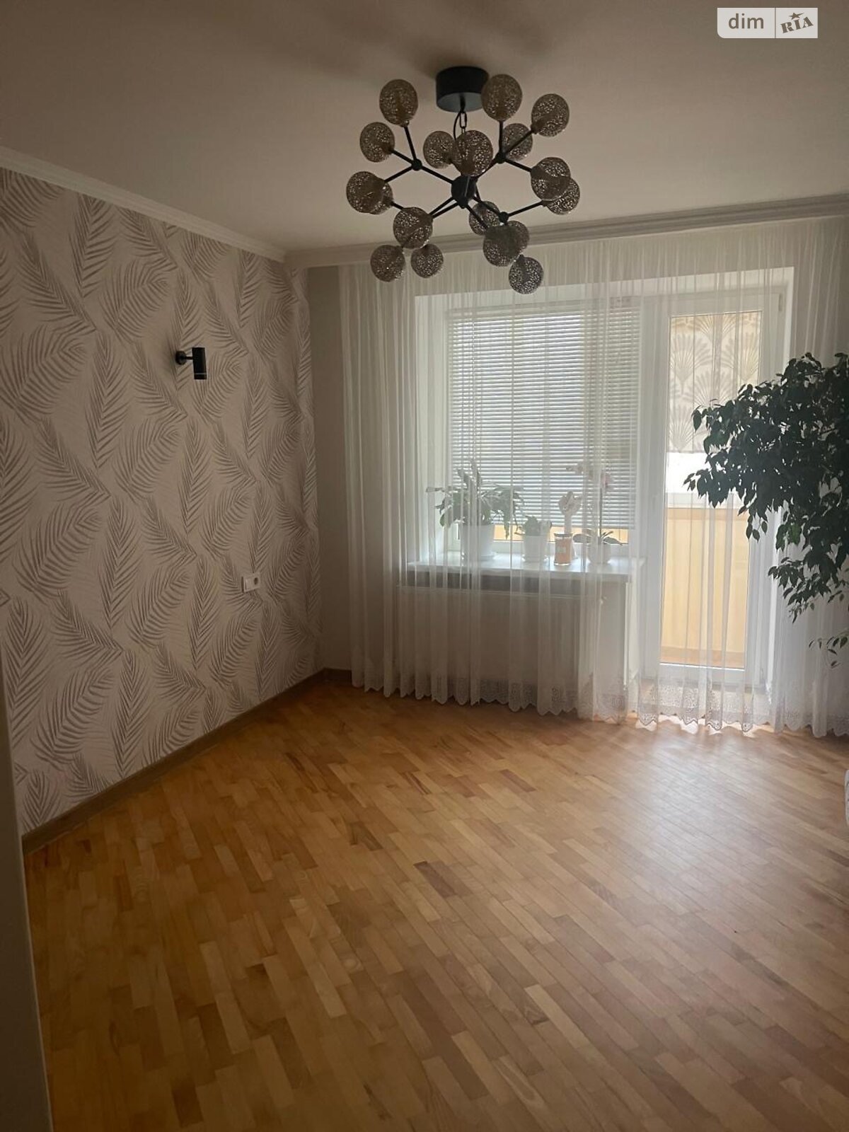 трехкомнатная квартира в Тернополе, район Бам, на просп. Злуки в аренду на долгий срок помесячно фото 1