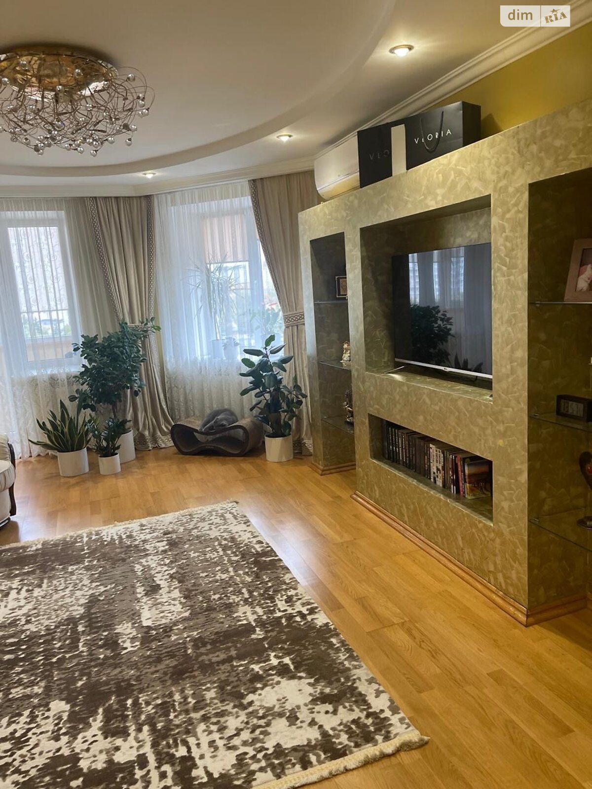 трехкомнатная квартира в Тернополе, район Бам, на просп. Злуки в аренду на долгий срок помесячно фото 1