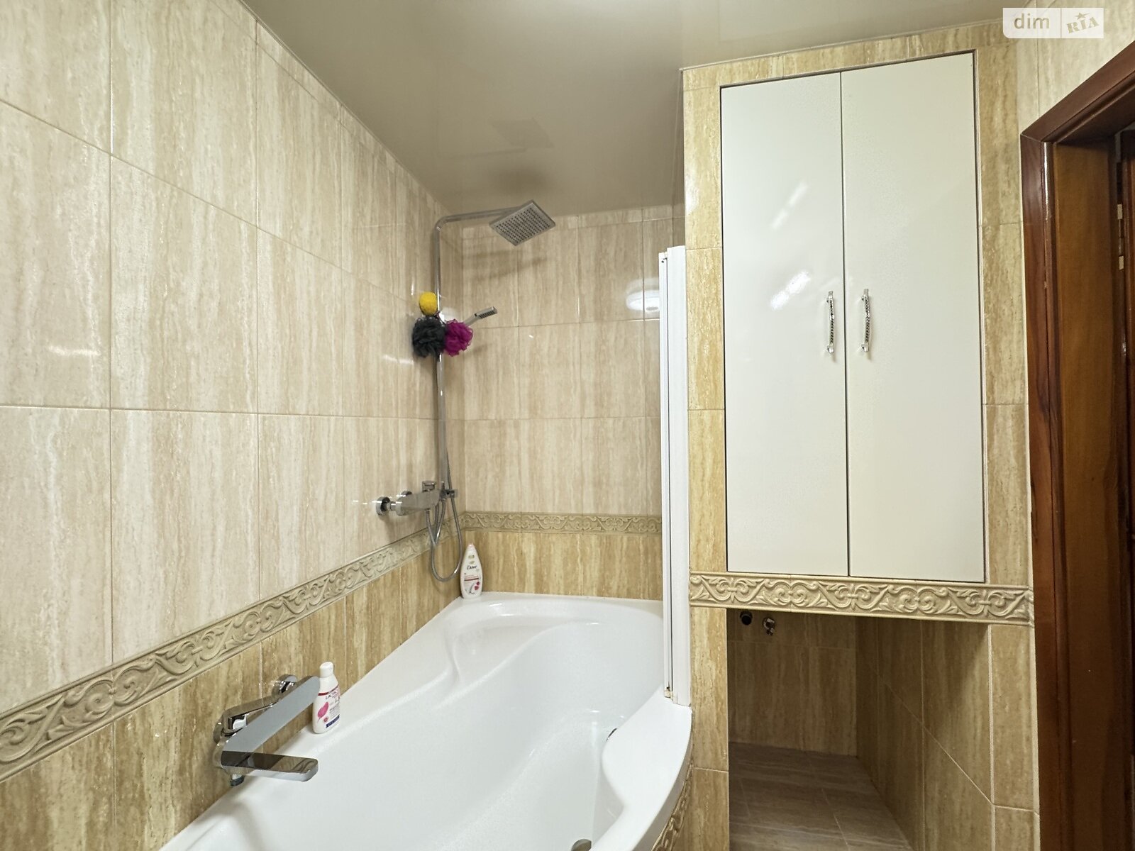 трехкомнатная квартира в Тернополе, район Бам, на просп. Злуки в аренду на долгий срок помесячно фото 1