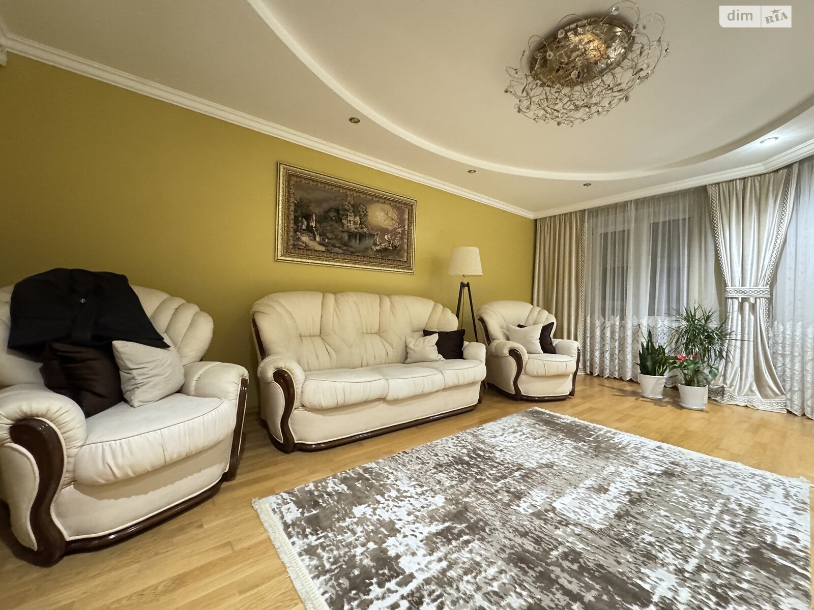 трехкомнатная квартира в Тернополе, район Бам, на просп. Злуки в аренду на долгий срок помесячно фото 1