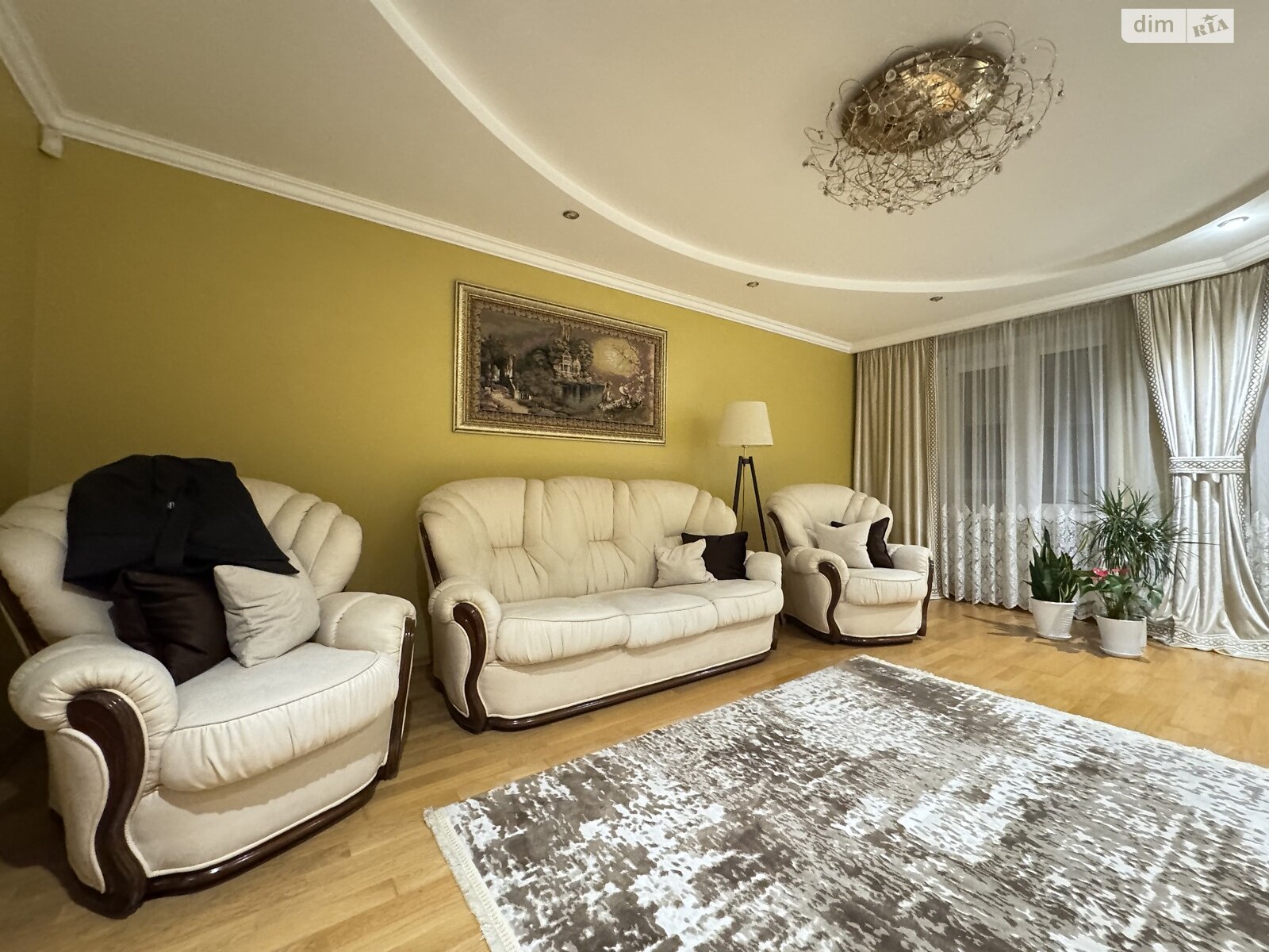 трехкомнатная квартира в Тернополе, район Бам, на просп. Злуки в аренду на долгий срок помесячно фото 1