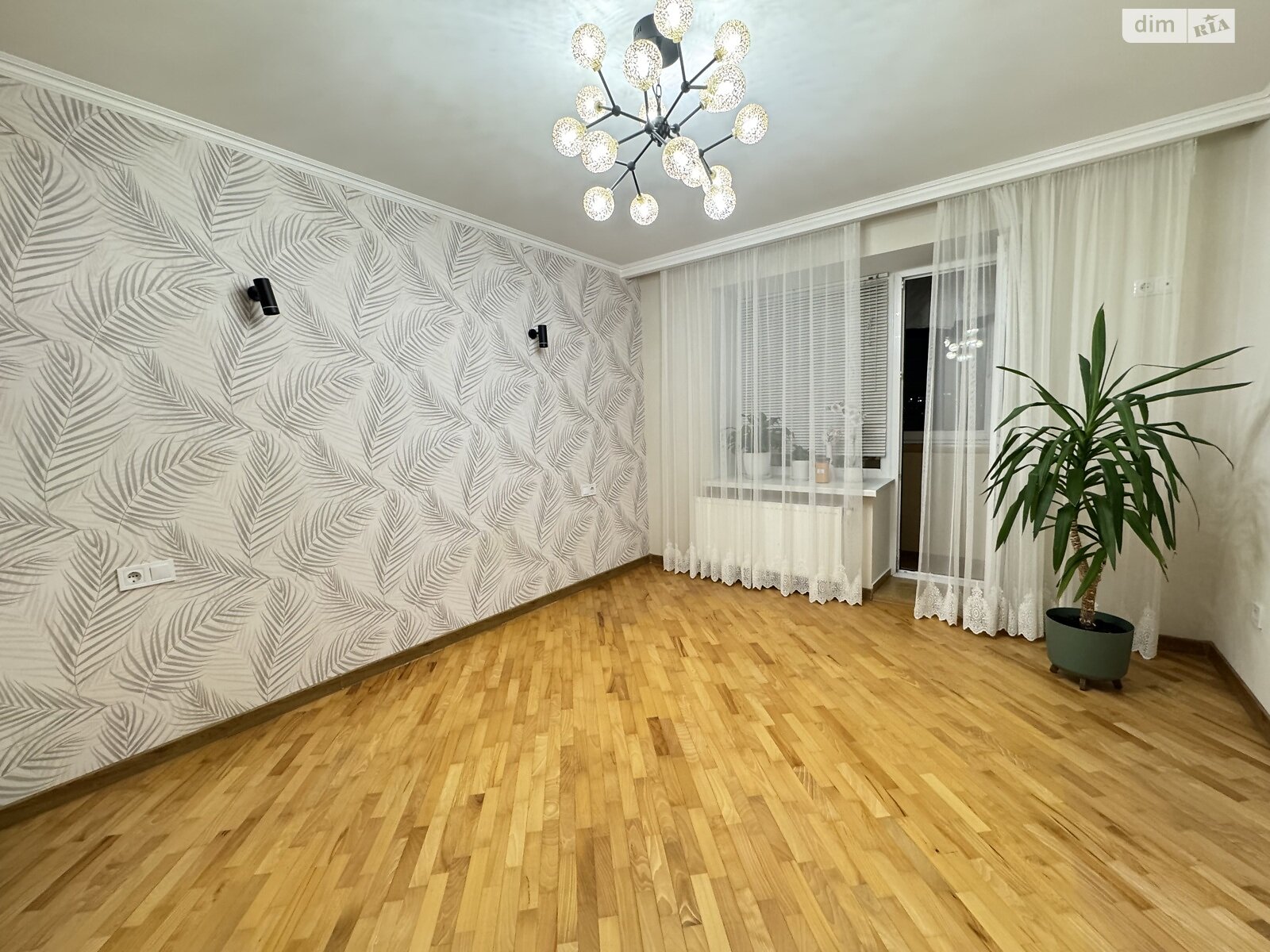 трехкомнатная квартира в Тернополе, район Бам, на просп. Злуки в аренду на долгий срок помесячно фото 1