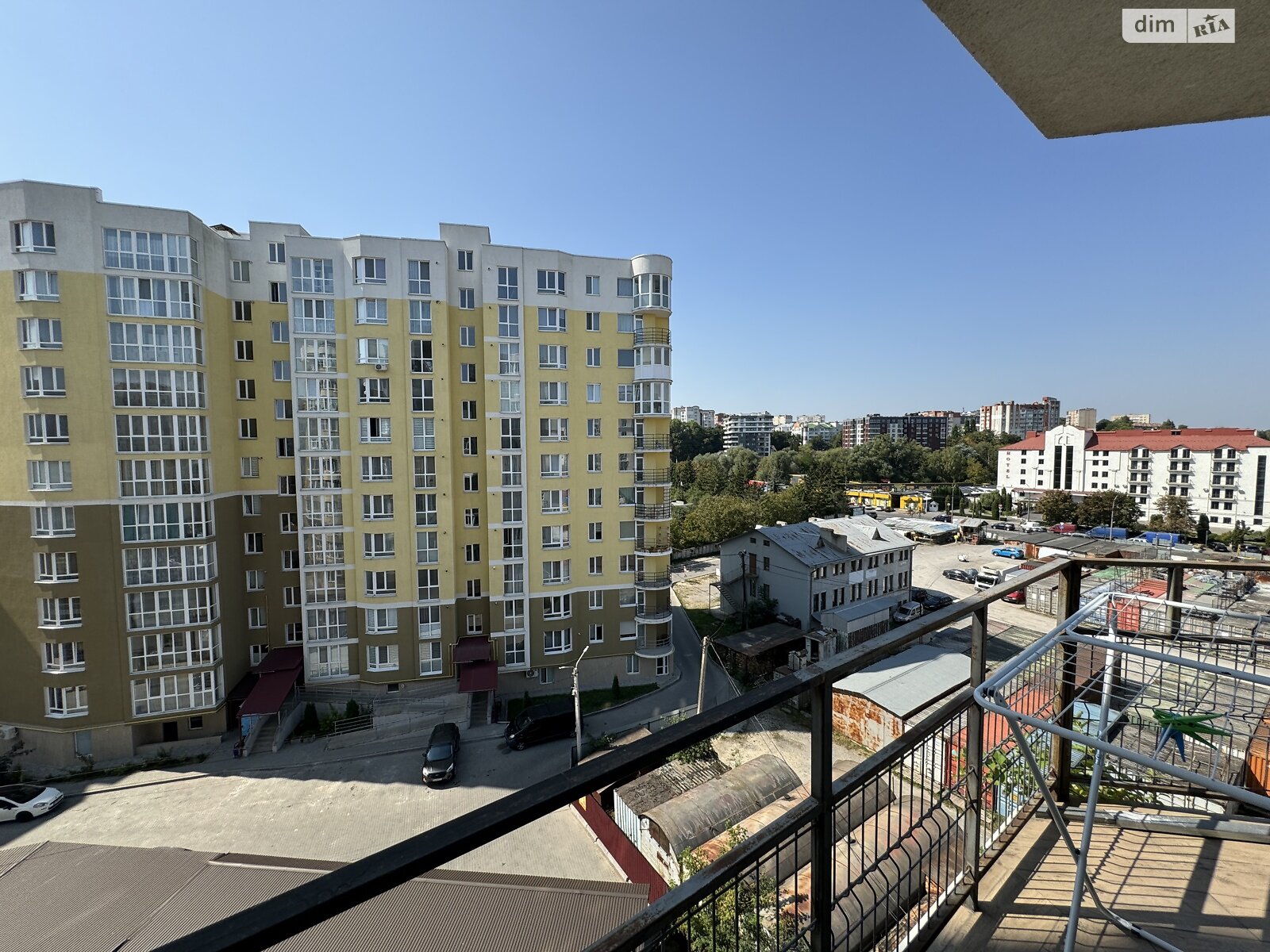 трехкомнатная квартира в Тернополе, на ул. Белогорская в аренду на долгий срок помесячно фото 1 трехкомнатная квартира в Тернополе, на ул. Белогорская в аренду на долгий срок помесячно фото 1