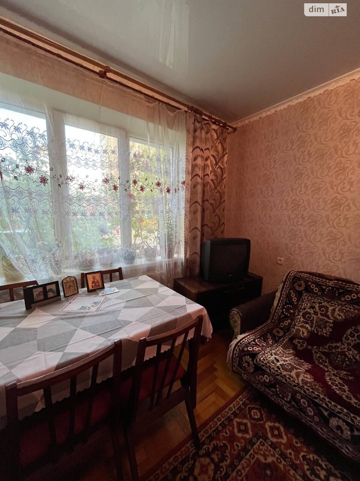 трехкомнатная квартира в Тернополе, на ул. Бойчуков Братьев 9 в аренду на долгий срок помесячно фото 1 трехкомнатная квартира в Тернополе, на ул. Бойчуков Братьев 9 в аренду на долгий срок помесячно фото 1
