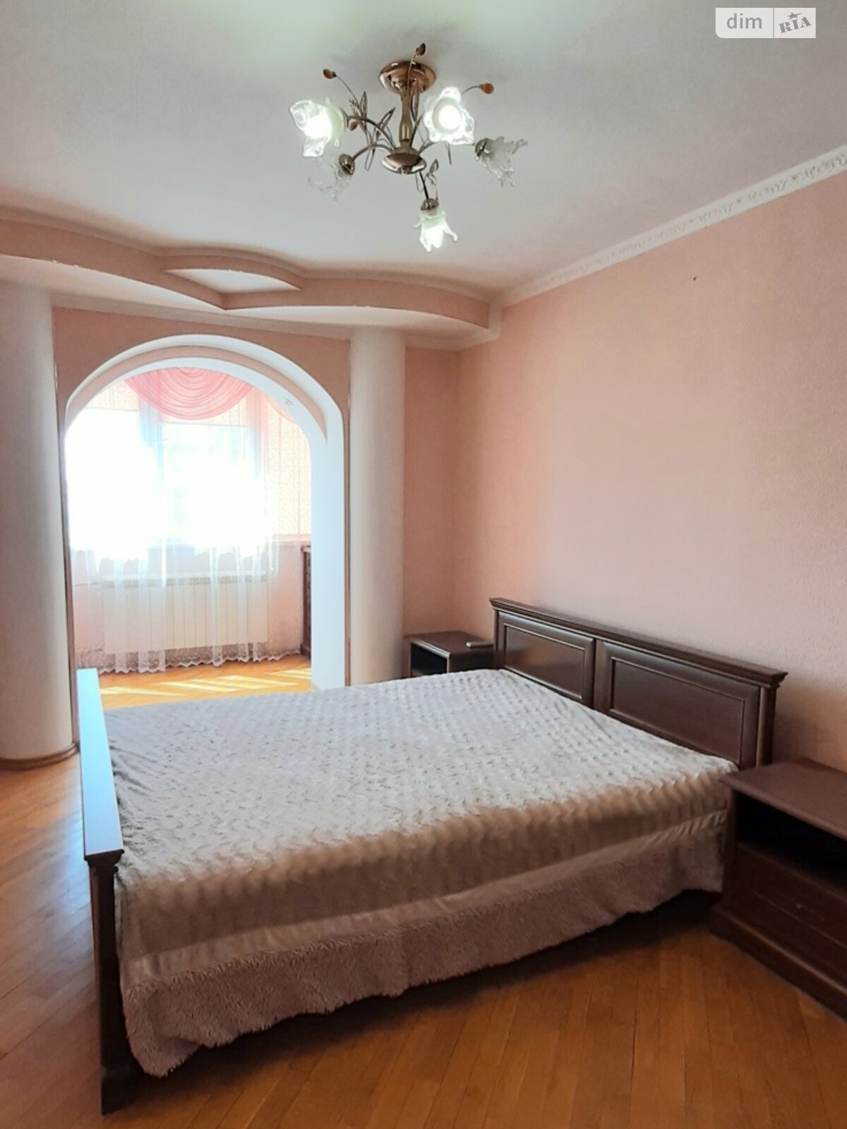 трехкомнатная квартира в Тернополе, район Дружба, на ул. Будного Степана в аренду на долгий срок помесячно фото 1