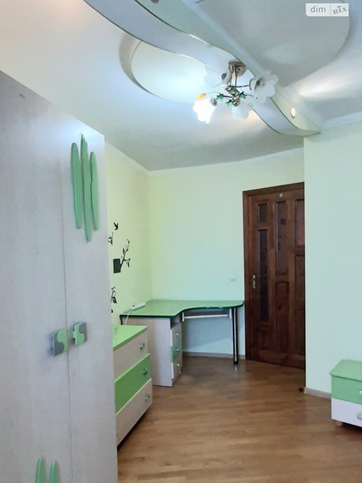 трехкомнатная квартира в Тернополе, район Дружба, на ул. Будного Степана в аренду на долгий срок помесячно фото 1