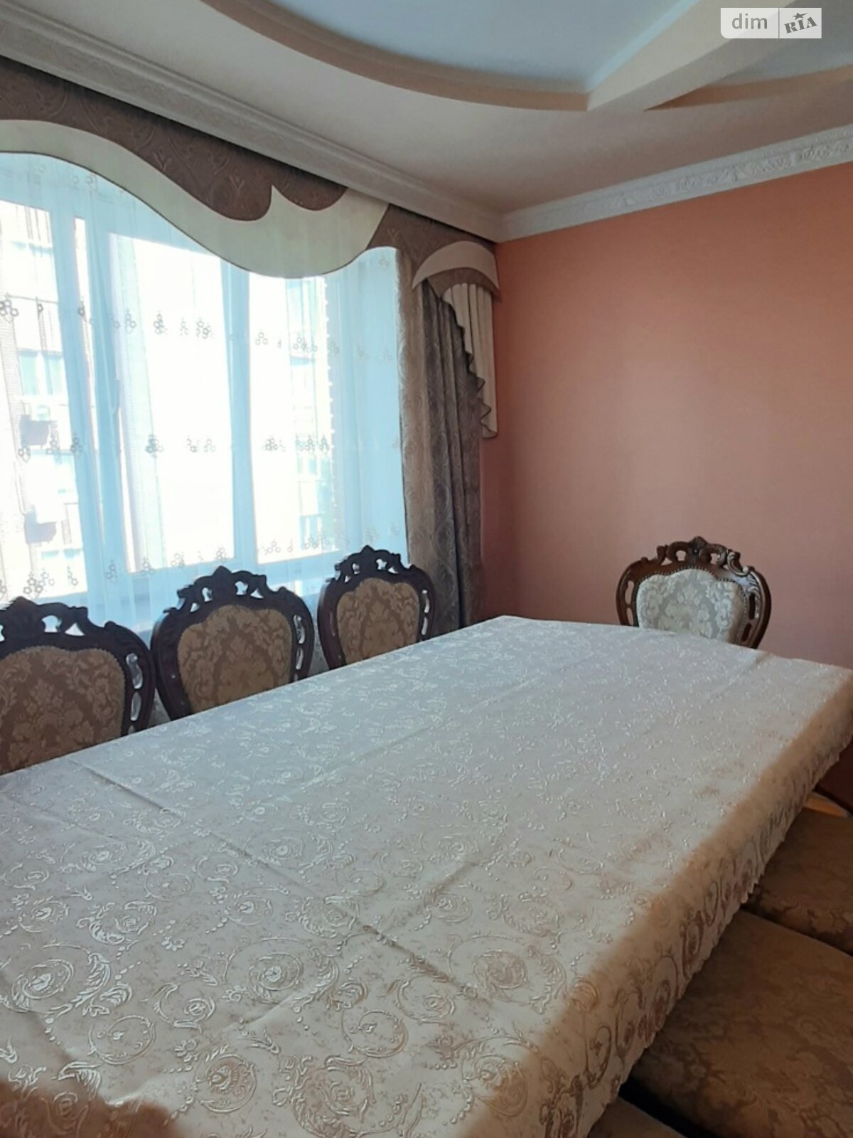 трехкомнатная квартира в Тернополе, район Дружба, на ул. Будного Степана в аренду на долгий срок помесячно фото 1