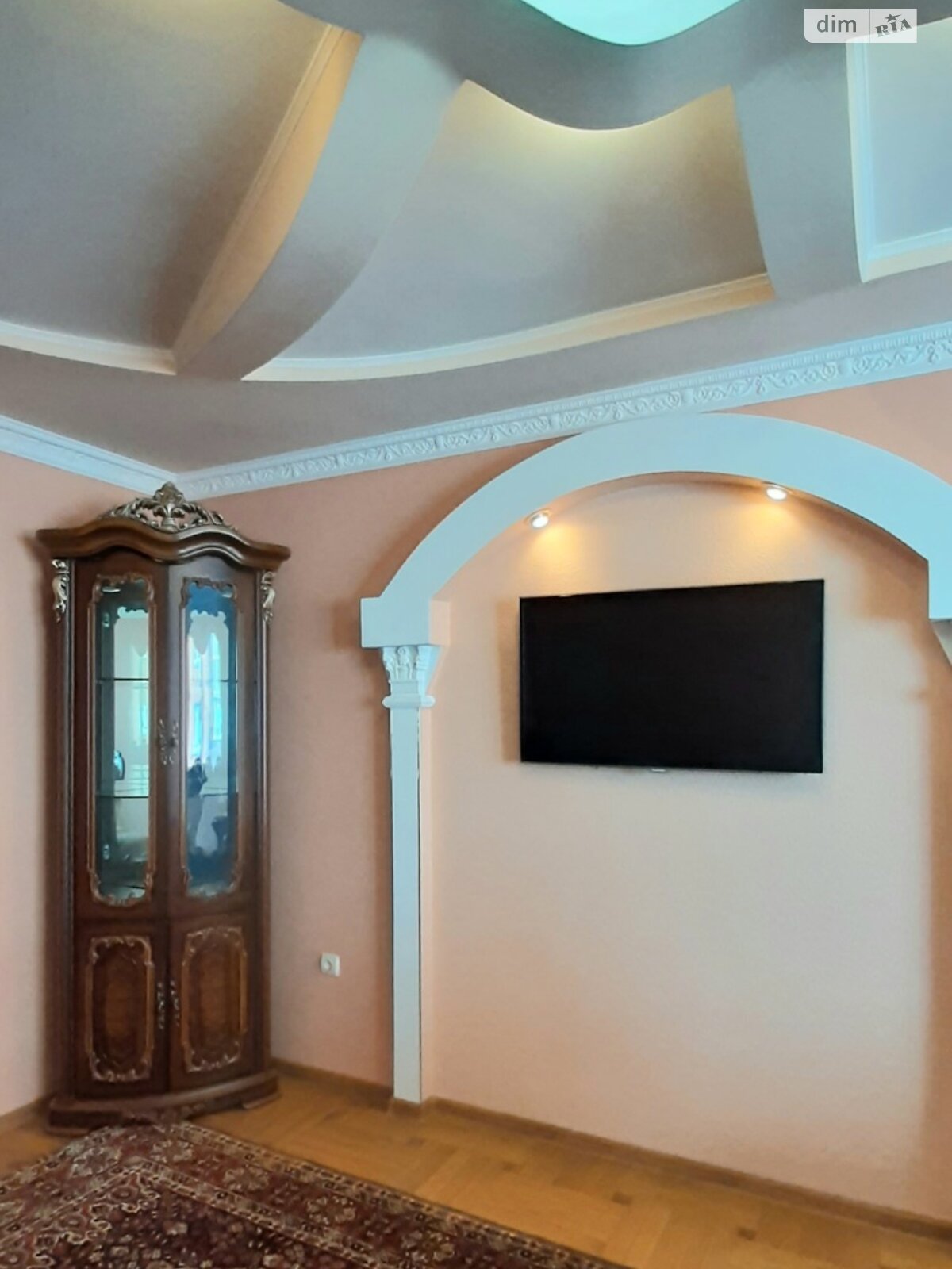 трехкомнатная квартира в Тернополе, район Дружба, на ул. Будного Степана в аренду на долгий срок помесячно фото 1