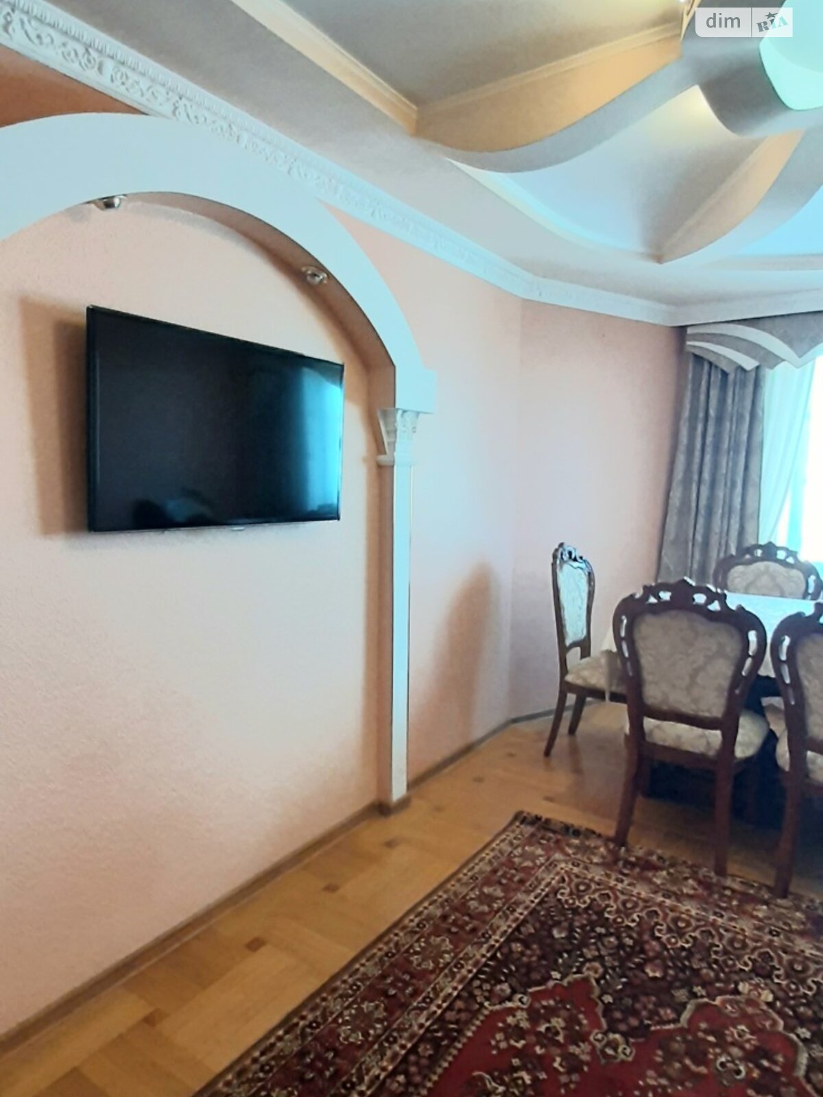 трехкомнатная квартира в Тернополе, район Дружба, на ул. Будного Степана в аренду на долгий срок помесячно фото 1