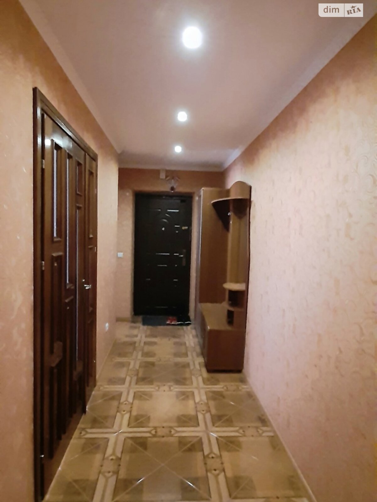 трехкомнатная квартира в Тернополе, район Дружба, на ул. Будного Степана в аренду на долгий срок помесячно фото 1