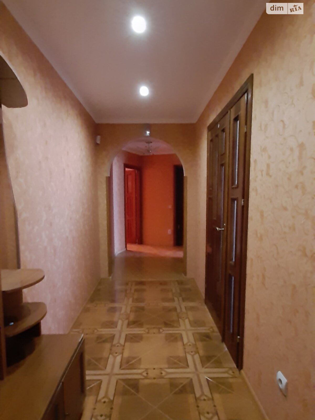 трехкомнатная квартира в Тернополе, район Дружба, на ул. Будного Степана в аренду на долгий срок помесячно фото 1