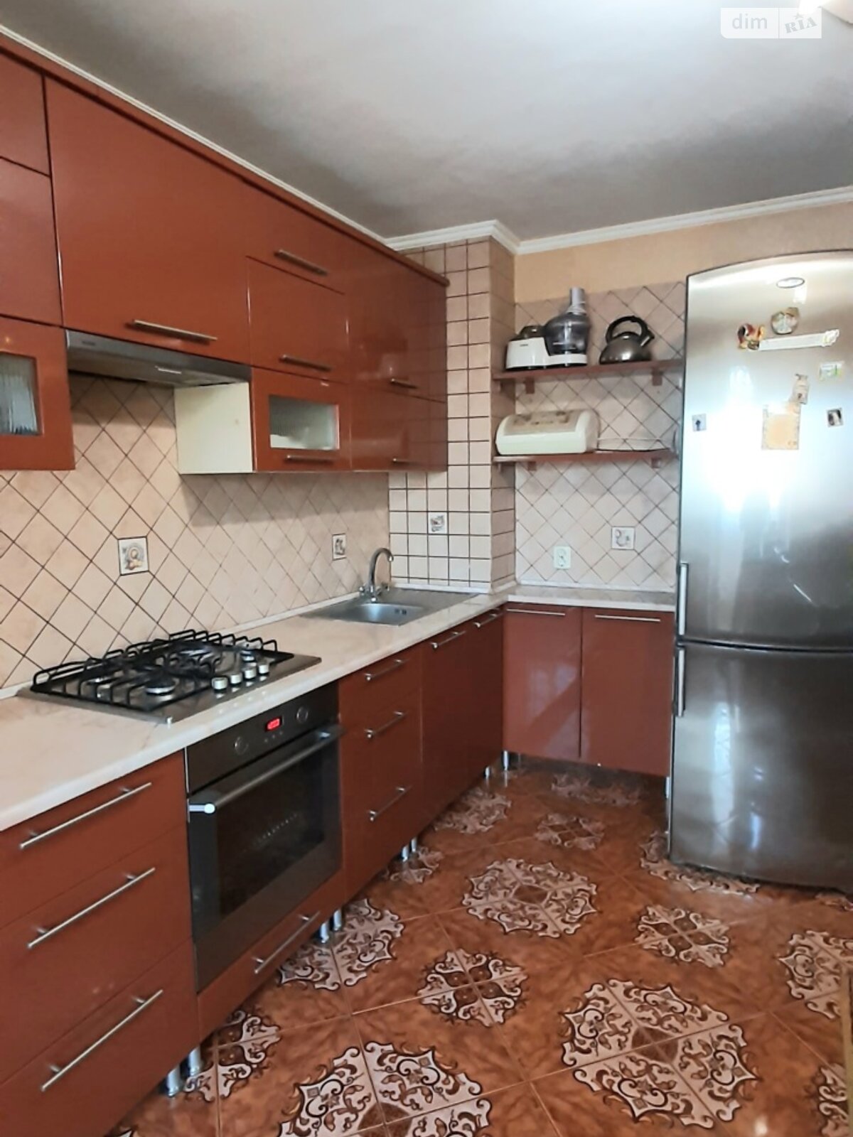 трехкомнатная квартира в Тернополе, район Дружба, на ул. Будного Степана в аренду на долгий срок помесячно фото 1