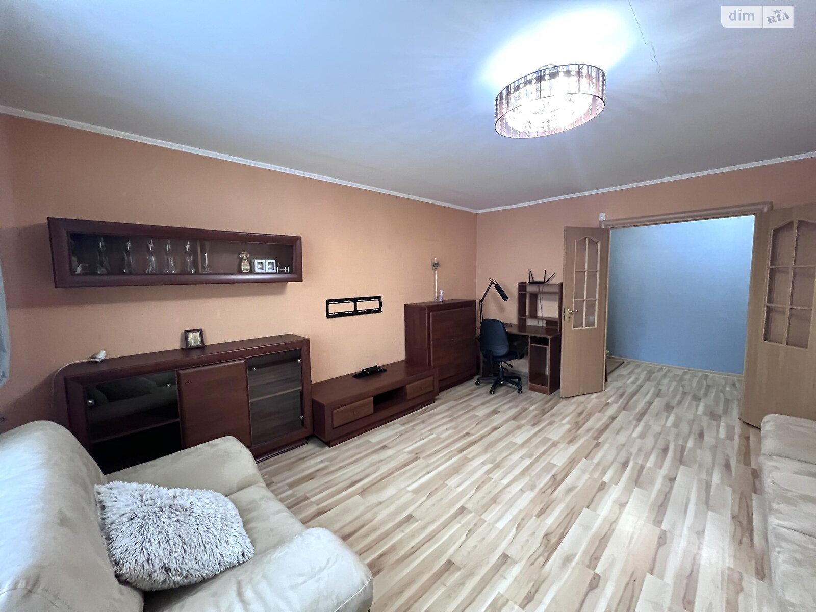 трикімнатна квартира в Тернополі, район Дружба, на вул. Будного Степана 32А в довготривалу оренду помісячно фото 1