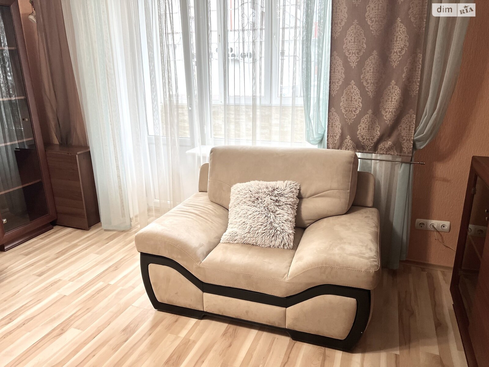 трикімнатна квартира в Тернополі, район Дружба, на вул. Будного Степана 32А в довготривалу оренду помісячно фото 1