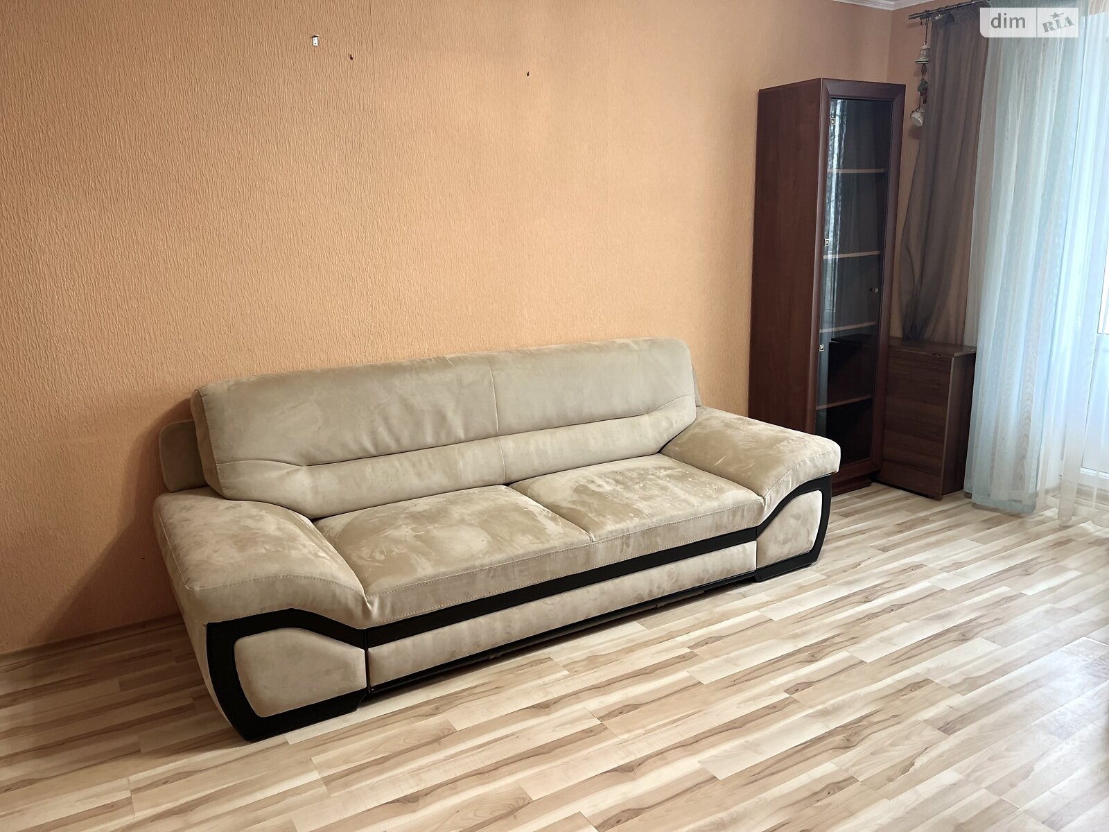 трикімнатна квартира в Тернополі, район Дружба, на вул. Будного Степана 32А в довготривалу оренду помісячно фото 1