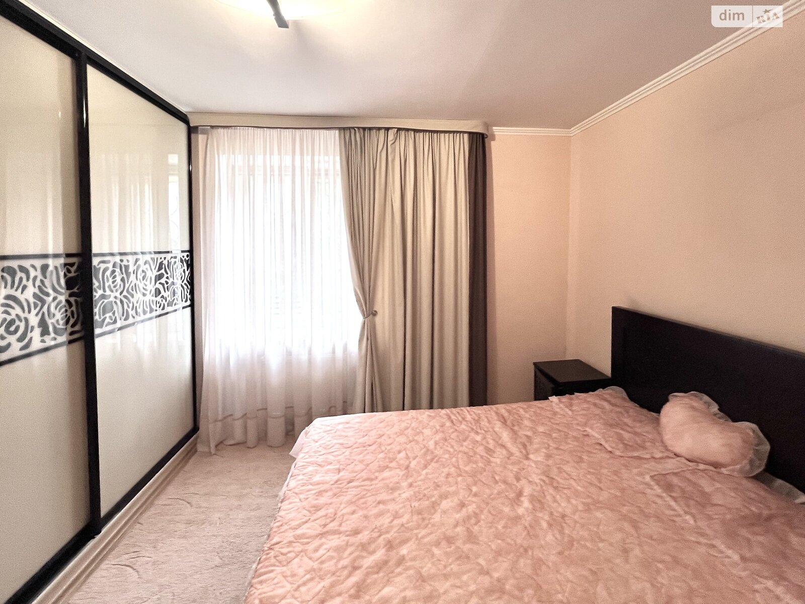 трикімнатна квартира в Тернополі, район Дружба, на вул. Будного Степана 32А в довготривалу оренду помісячно фото 1