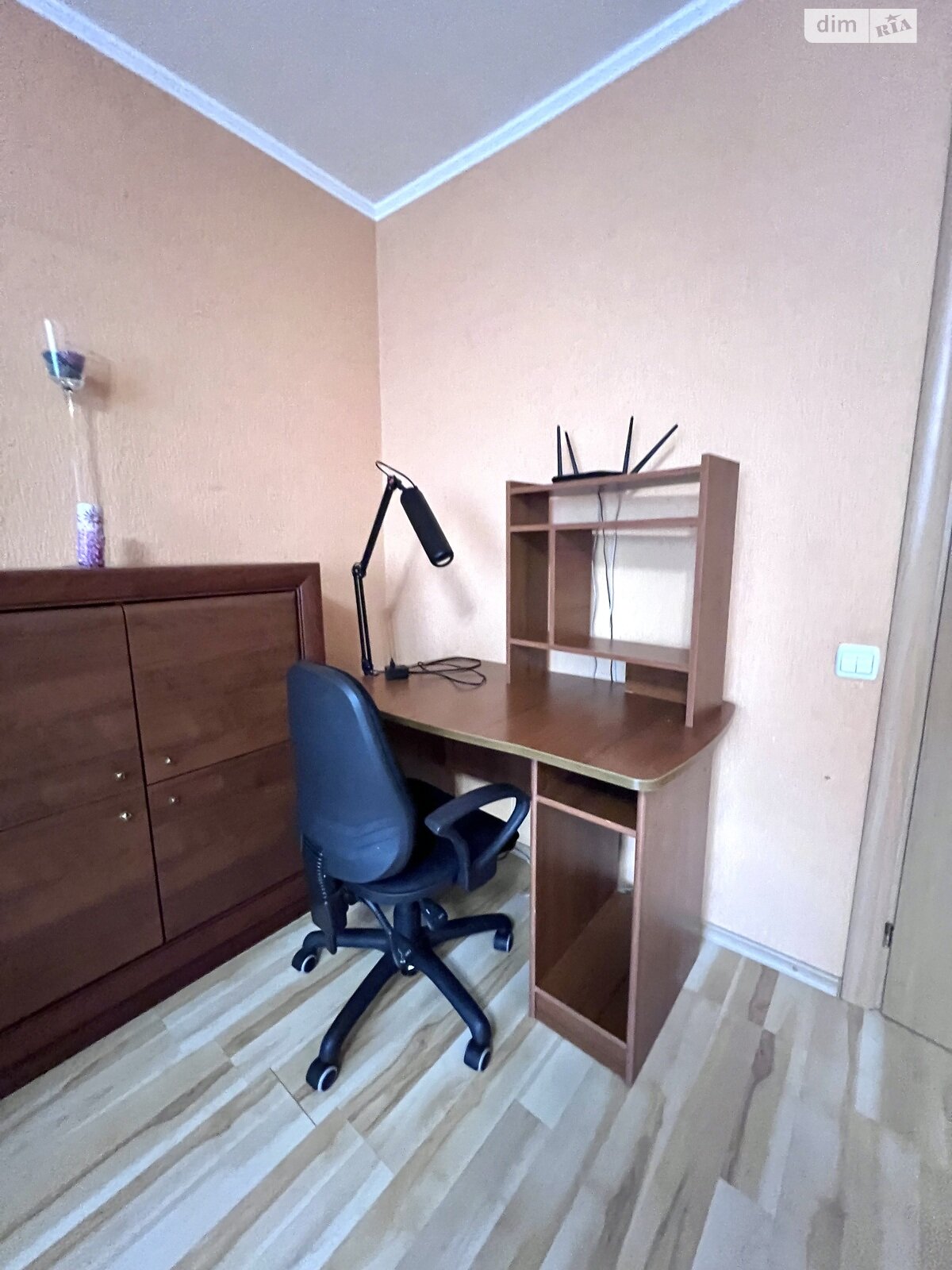 трикімнатна квартира в Тернополі, район Дружба, на вул. Будного Степана 32А в довготривалу оренду помісячно фото 1