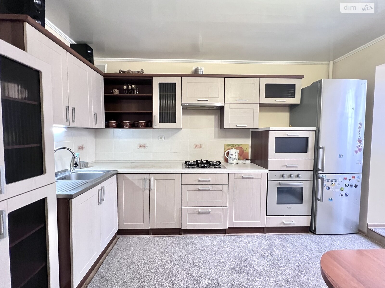 трикімнатна квартира в Тернополі, район Дружба, на вул. Будного Степана 32А в довготривалу оренду помісячно фото 1