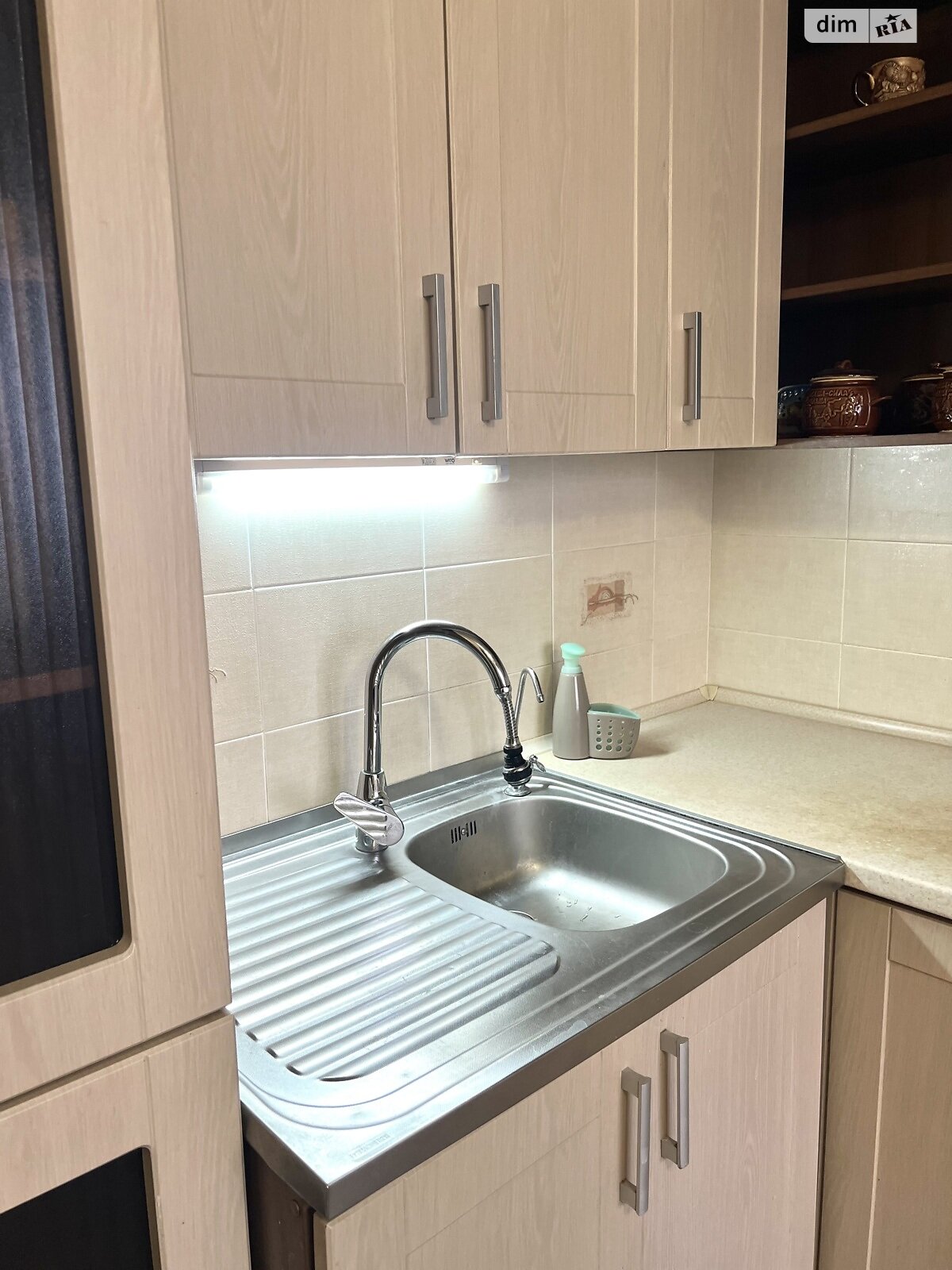 трикімнатна квартира в Тернополі, район Дружба, на вул. Будного Степана 32А в довготривалу оренду помісячно фото 1