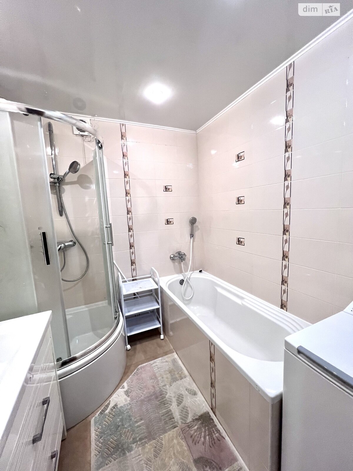 трикімнатна квартира в Тернополі, район Дружба, на вул. Будного Степана 32А в довготривалу оренду помісячно фото 1