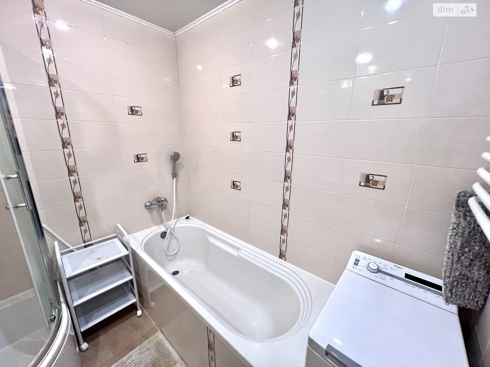 трикімнатна квартира в Тернополі, район Дружба, на вул. Будного Степана 32А в довготривалу оренду помісячно фото 1