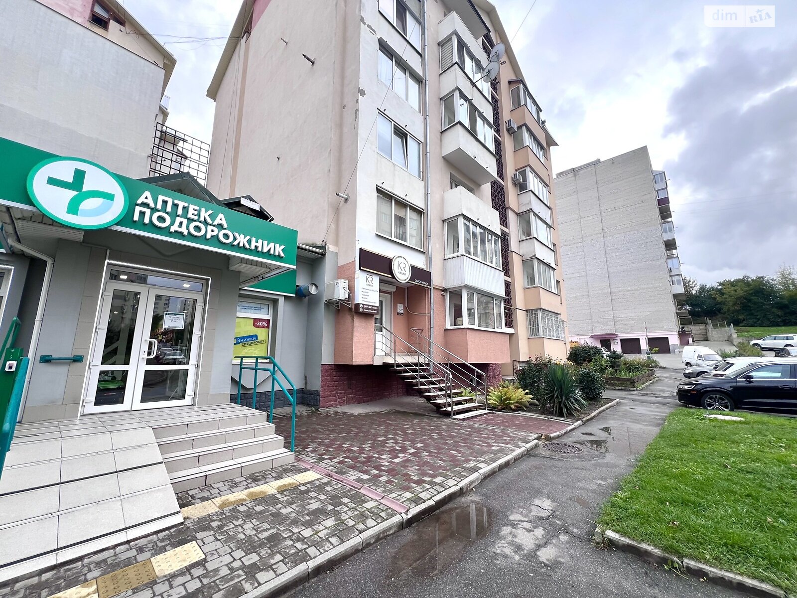 трикімнатна квартира в Тернополі, район Дружба, на вул. Будного Степана 32А в довготривалу оренду помісячно фото 1