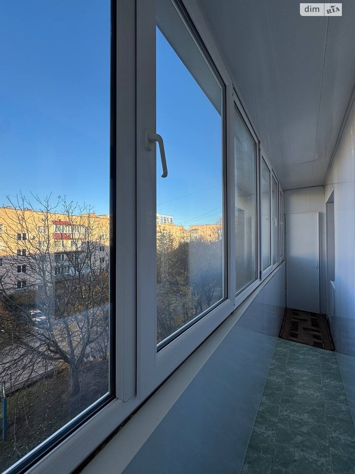 трехкомнатная квартира в Тернополе, район Дружба, на ул. Будного Степана 30 в аренду на долгий срок помесячно фото 1