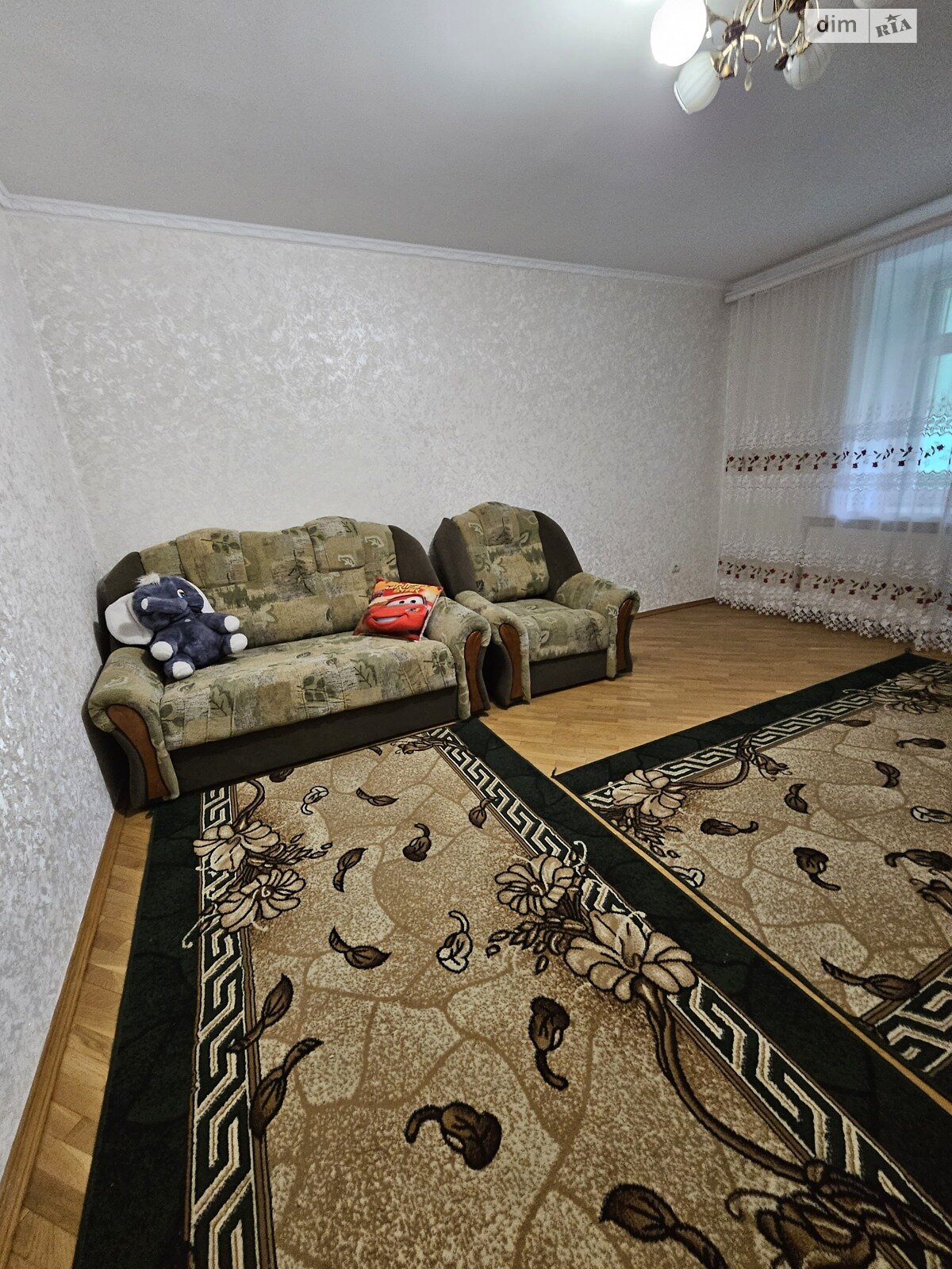 трикімнатна квартира в Тернополі, район Дружба, на вул. Карпенка 12В в довготривалу оренду помісячно фото 1 трикімнатна квартира в Тернополі, район Дружба, на вул. Карпенка 12В в довготривалу оренду помісячно фото 1