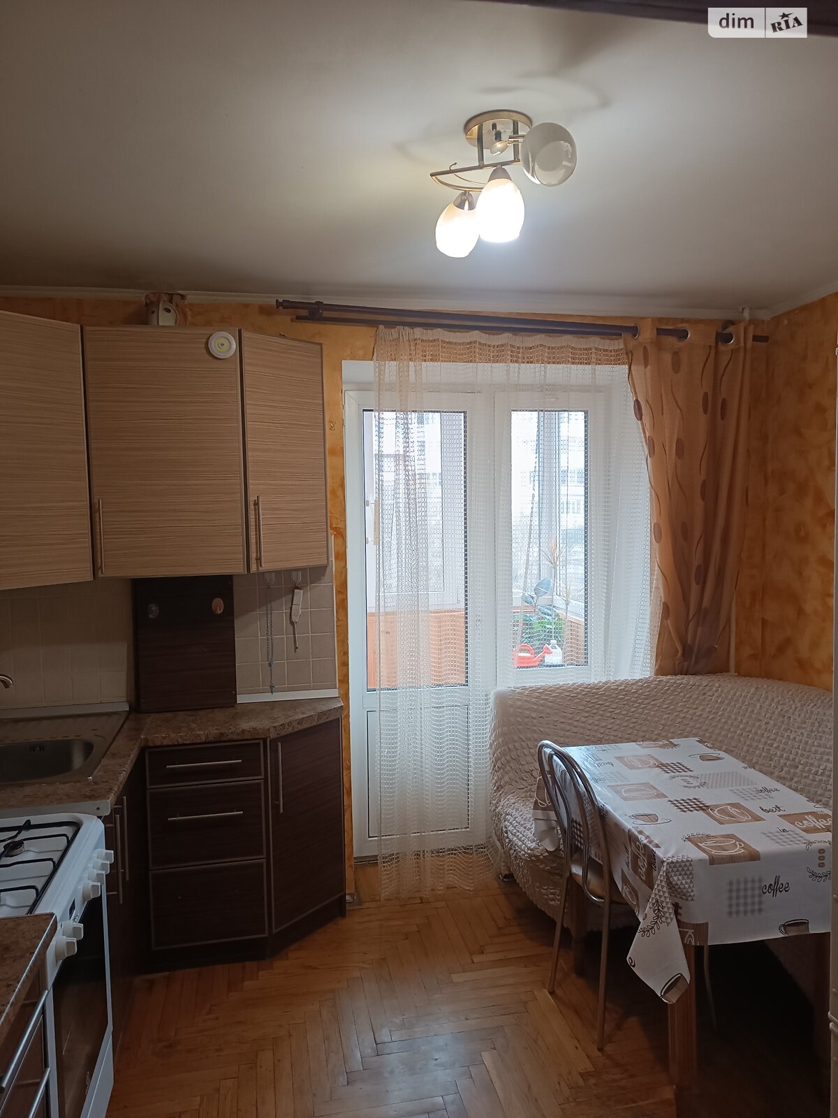 трехкомнатная квартира в Тернополе, район Дружба, на ул. Карпенко в аренду на долгий срок помесячно фото 1 трехкомнатная квартира в Тернополе, район Дружба, на ул. Карпенко в аренду на долгий срок помесячно фото 1