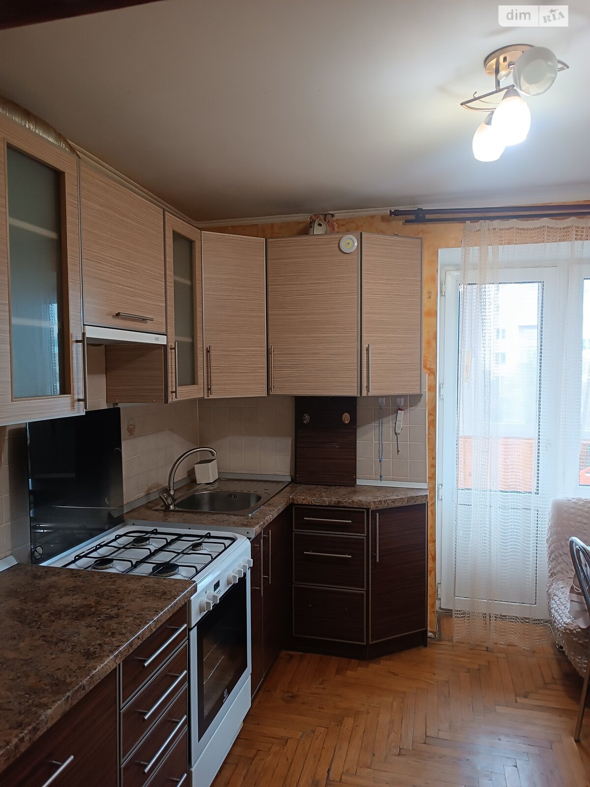 трехкомнатная квартира в Тернополе, район Дружба, на ул. Карпенко в аренду на долгий срок помесячно фото 1 трехкомнатная квартира в Тернополе, район Дружба, на ул. Карпенко в аренду на долгий срок помесячно фото 1