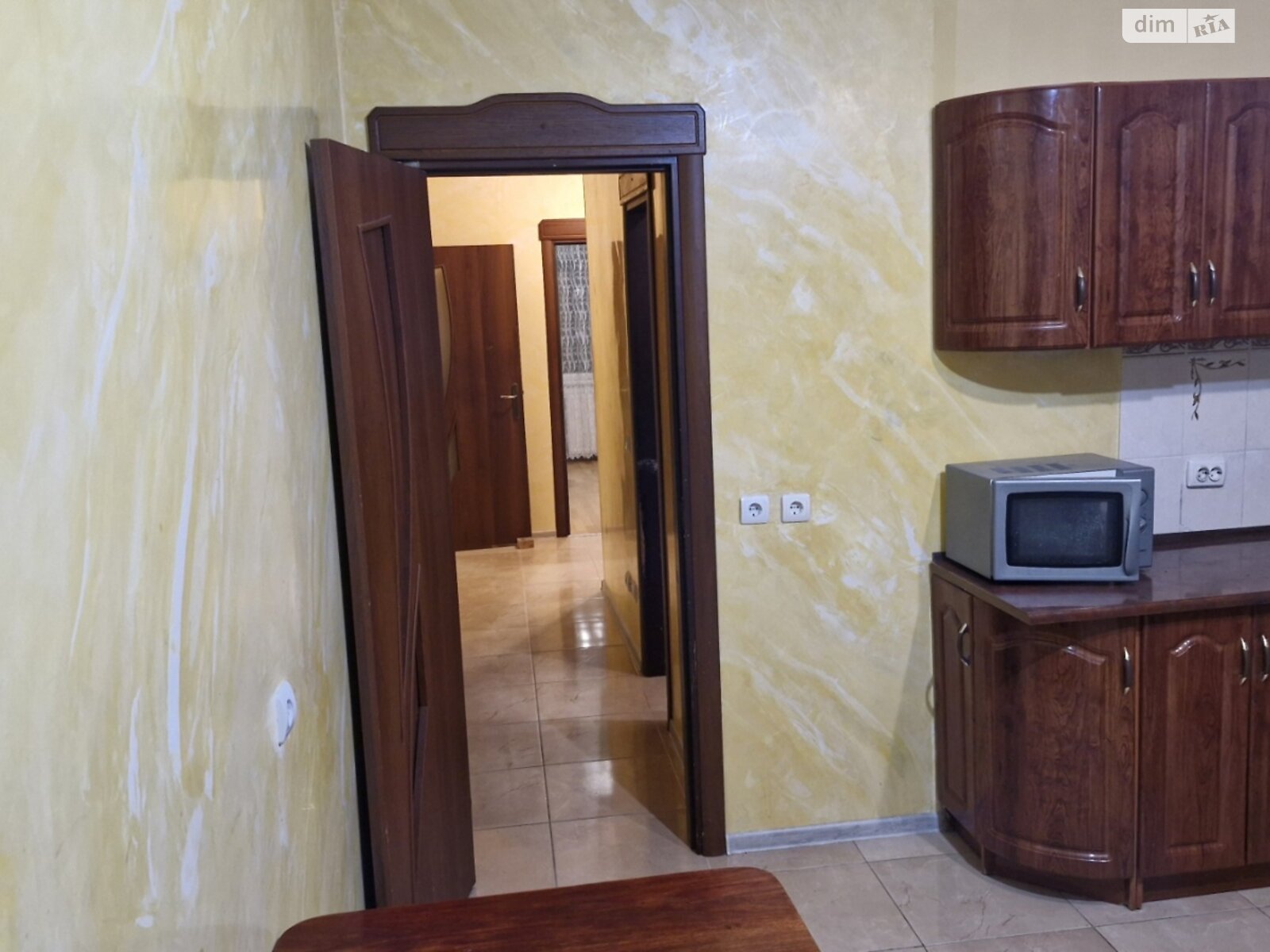 трехкомнатная квартира в Тернополе, район Дружба, на ул. Карпенко 34 в аренду на долгий срок помесячно фото 1 трехкомнатная квартира в Тернополе, район Дружба, на ул. Карпенко 34 в аренду на долгий срок помесячно фото 1