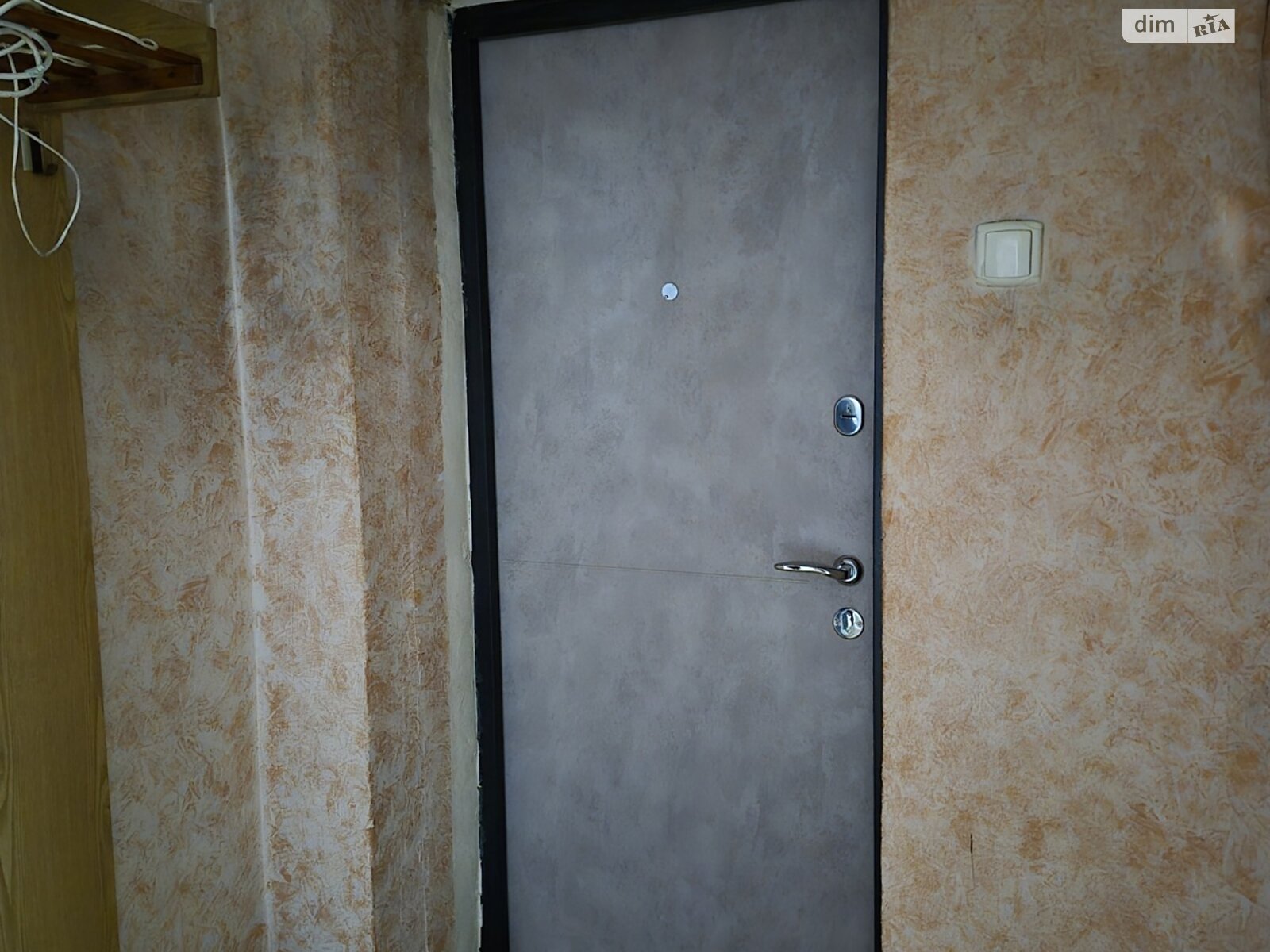 трехкомнатная квартира в Тернополе, район Дружба, на ул. Карпенко 6 в аренду на долгий срок помесячно фото 1