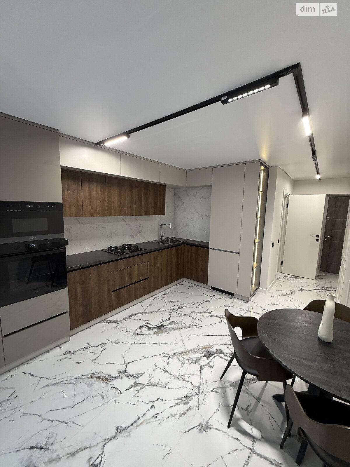 однокомнатная квартира в Тернополе, район Дружба, на пер. Кирпичный 2 в аренду на долгий срок помесячно фото 1 однокомнатная квартира в Тернополе, район Дружба, на пер. Кирпичный 2 в аренду на долгий срок помесячно фото 1