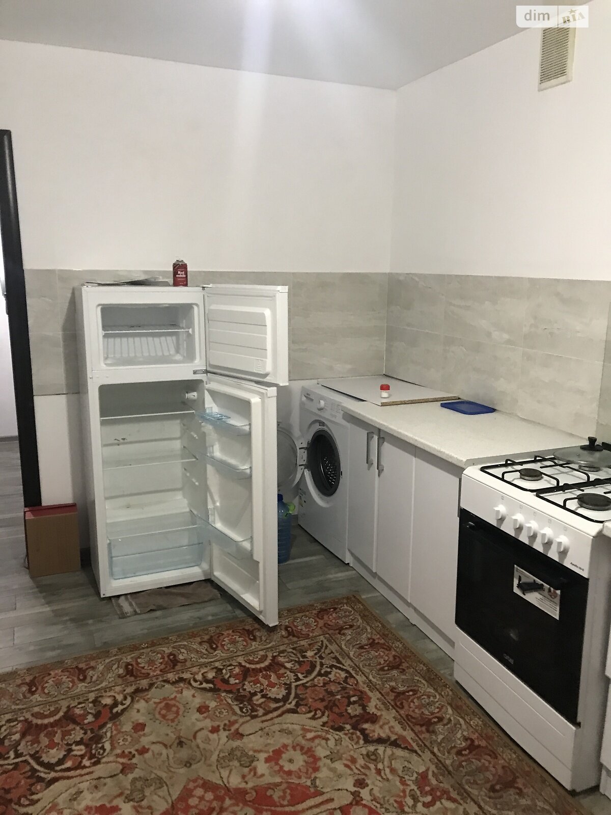 трехкомнатная квартира с ремонтом в Тернополе, район Дружба, на ул. Владимира Лучаковского в аренду на долгий срок помесячно фото 1 трехкомнатная квартира с ремонтом в Тернополе, район Дружба, на ул. Владимира Лучаковского в аренду на долгий срок помесячно фото 1