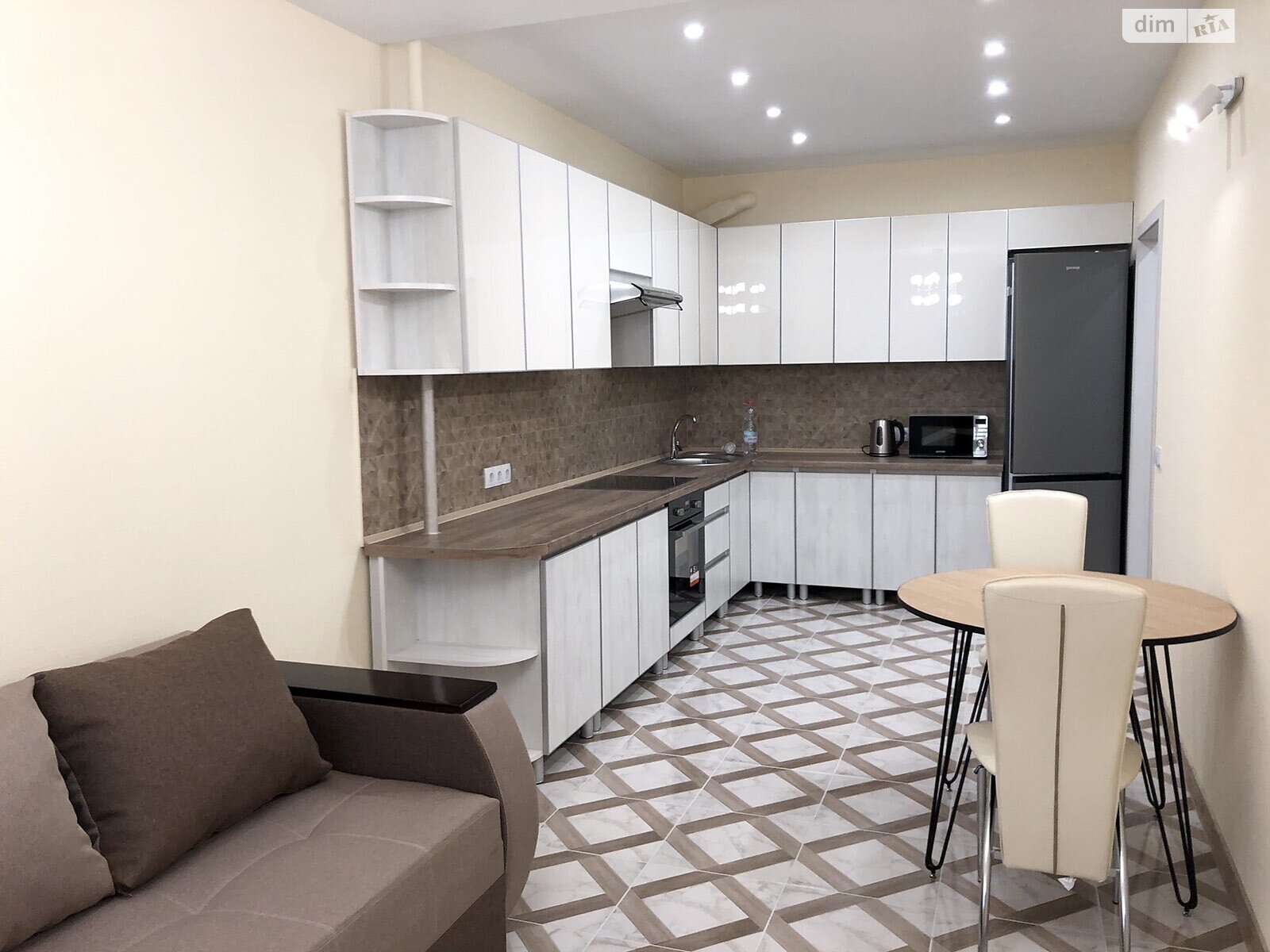 однокомнатная квартира в Тернополе, район Дружба, на ул. Мира 4В в аренду на долгий срок помесячно фото 1