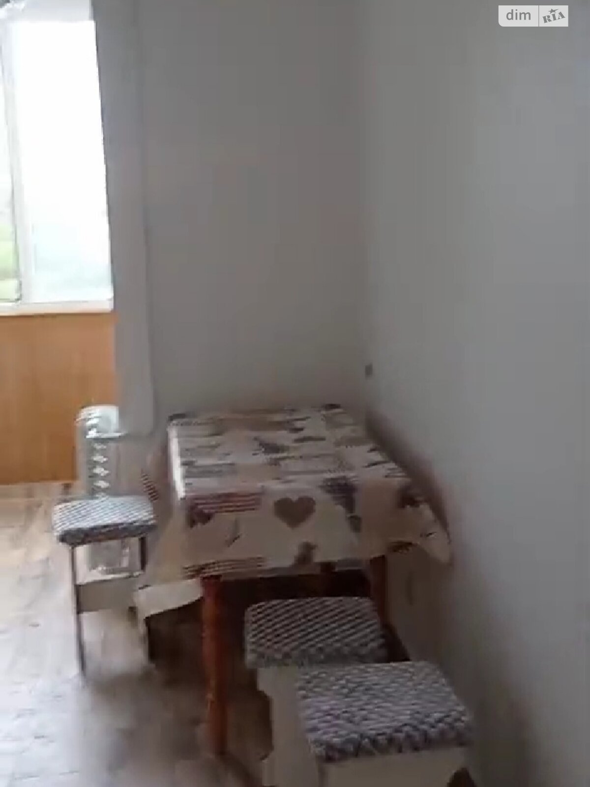 однокімнатна квартира в Тернополі, район Дружба, на майд. Перемоги 2 в довготривалу оренду помісячно фото 1 однокімнатна квартира в Тернополі, район Дружба, на майд. Перемоги 2 в довготривалу оренду помісячно фото 1
