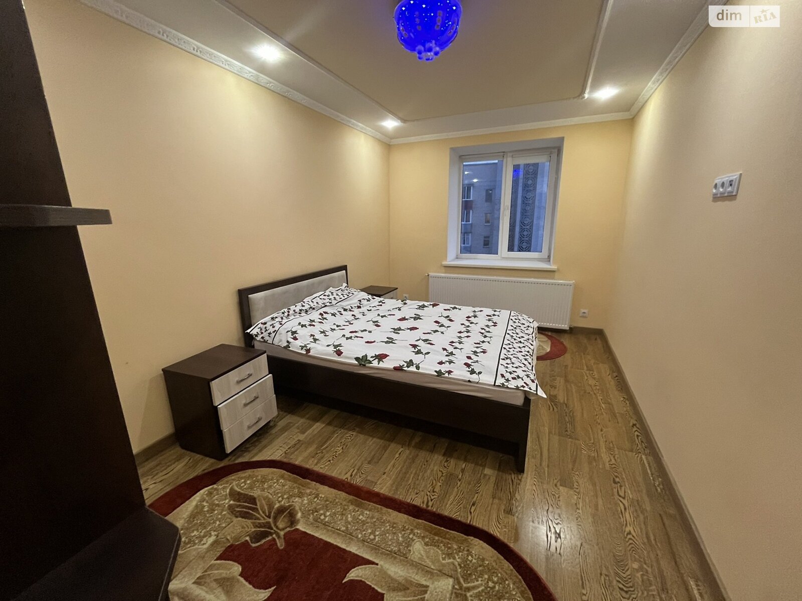 трехкомнатная квартира с мебелью в Тернополе, район Дружба, на бул. Просвещения в аренду на долгий срок помесячно фото 1