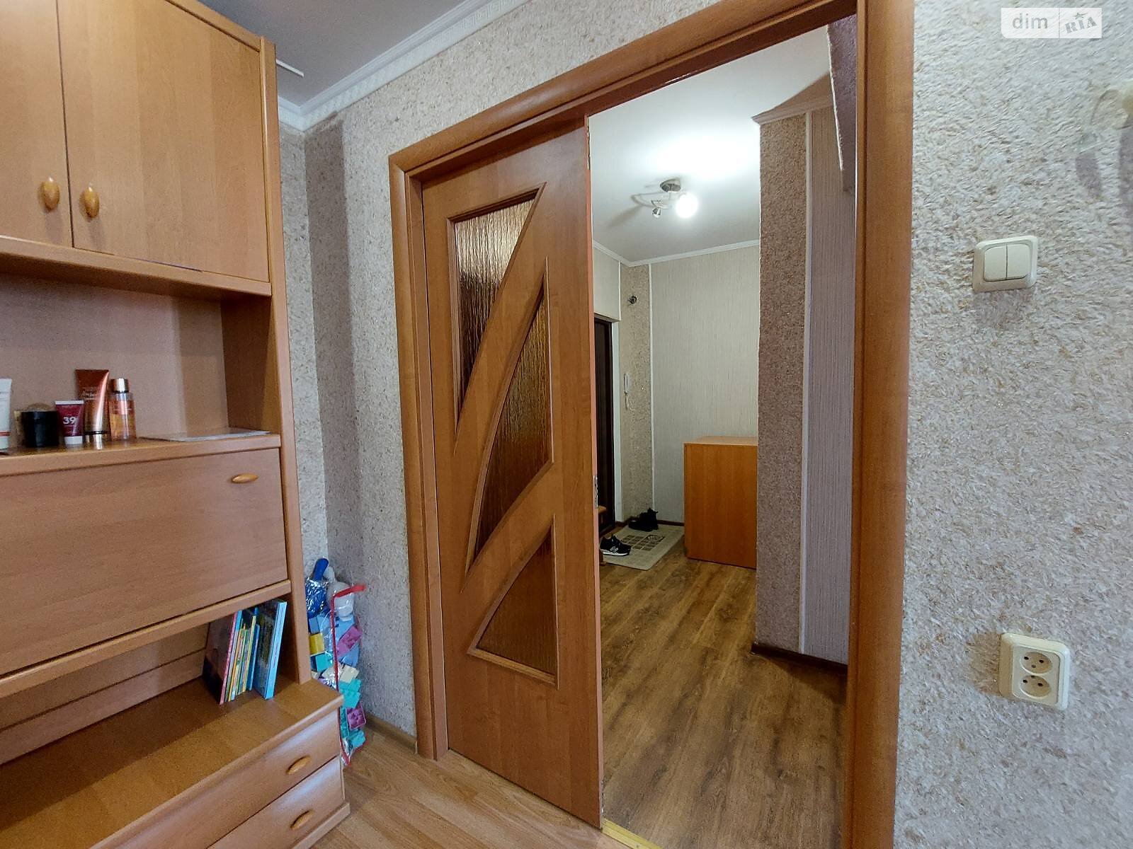 однокомнатная квартира с мебелью в Тернополе, район Дружба, на бул. Просвещения 10 в аренду на долгий срок помесячно фото 1