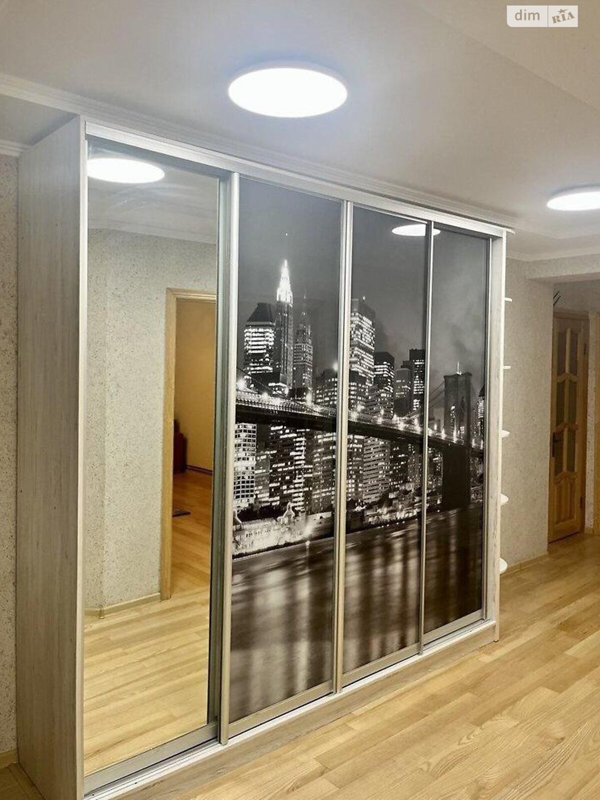 трехкомнатная квартира в Тернополе, район Дружба, на ул. Троллейбусная в аренду на долгий срок помесячно фото 1 трехкомнатная квартира в Тернополе, район Дружба, на ул. Троллейбусная в аренду на долгий срок помесячно фото 1
